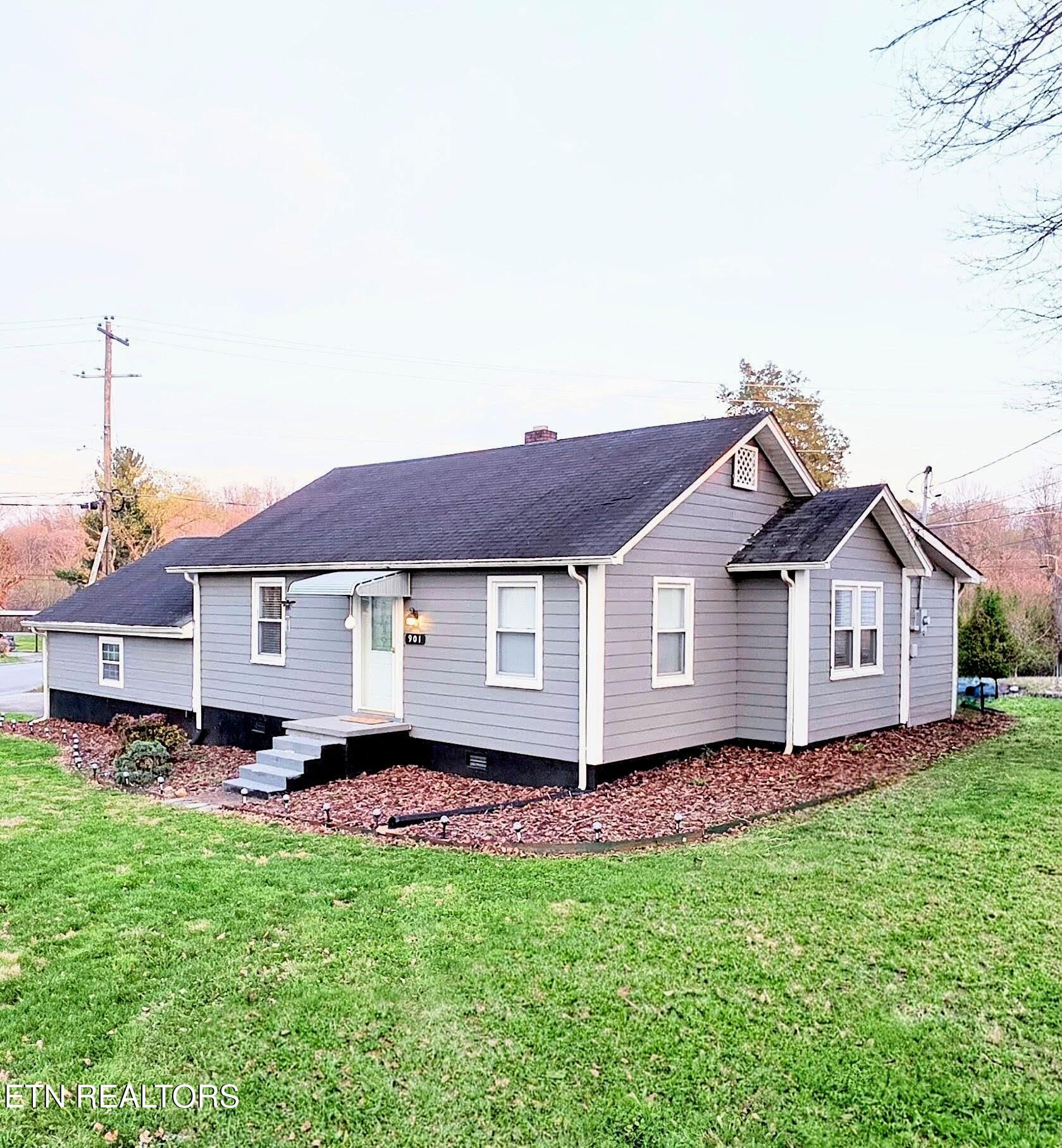 901 Valley Vista Drive — photo