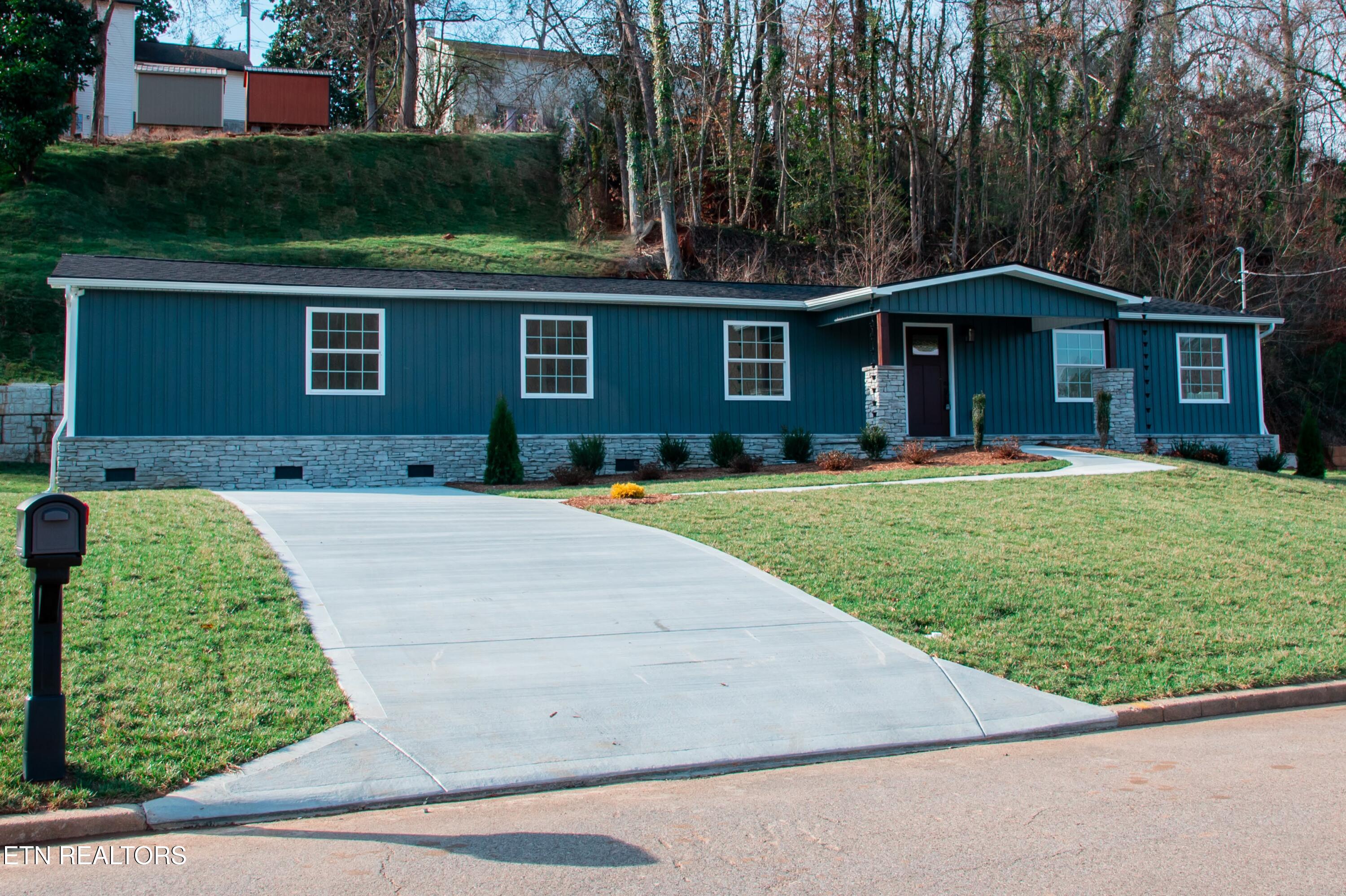 515 Greenwood Drive — photo
