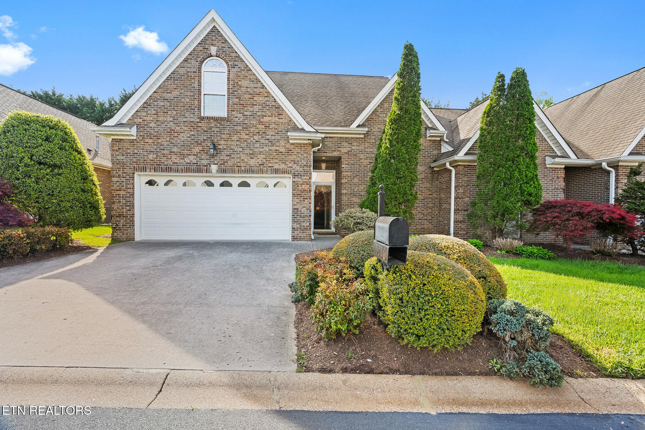5216 Tazewell Pointe Way — photo