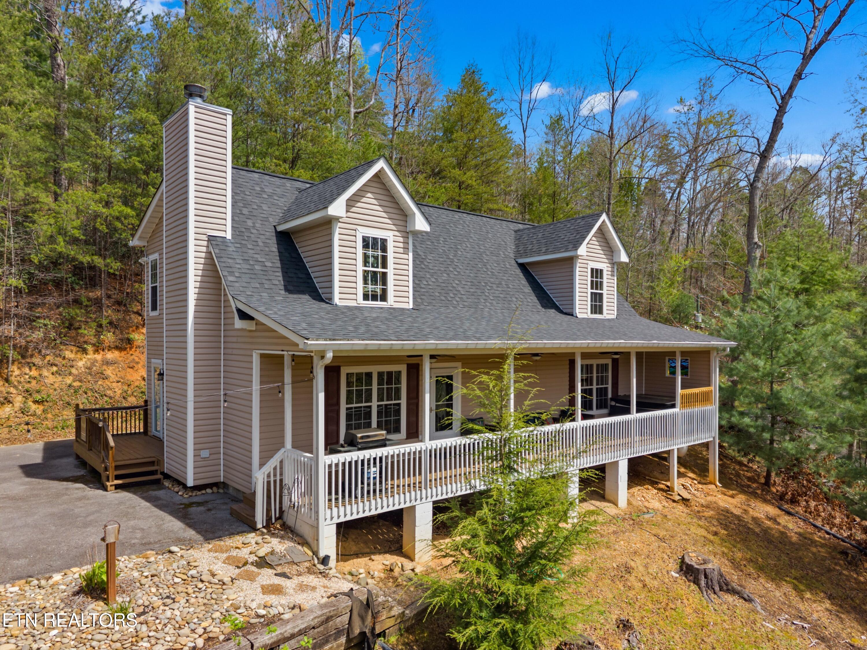 2129 Duck Pond Lane — photo