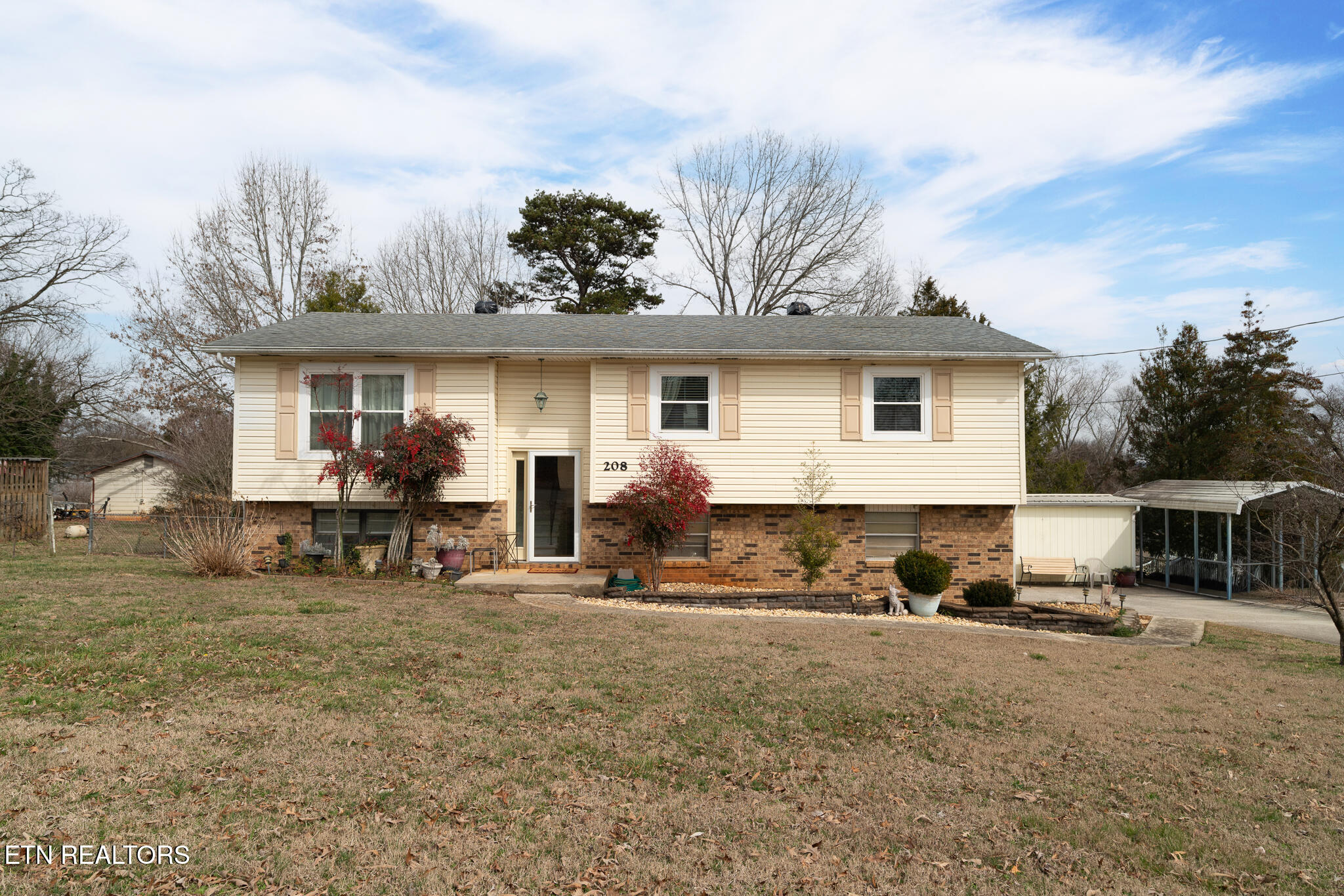 208 Blue Ridge Lane — photo