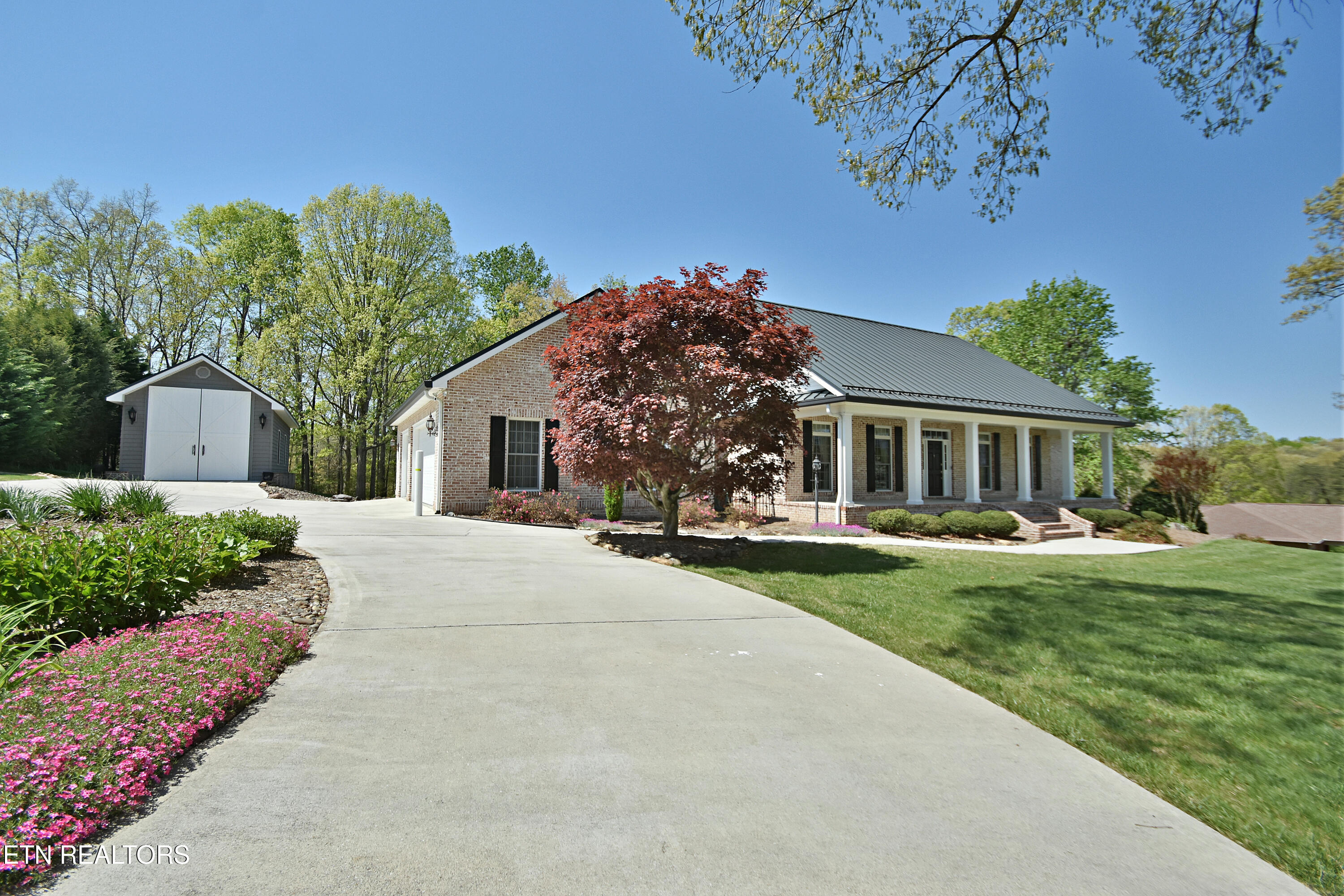 835 Poplar Springs Rd — photo