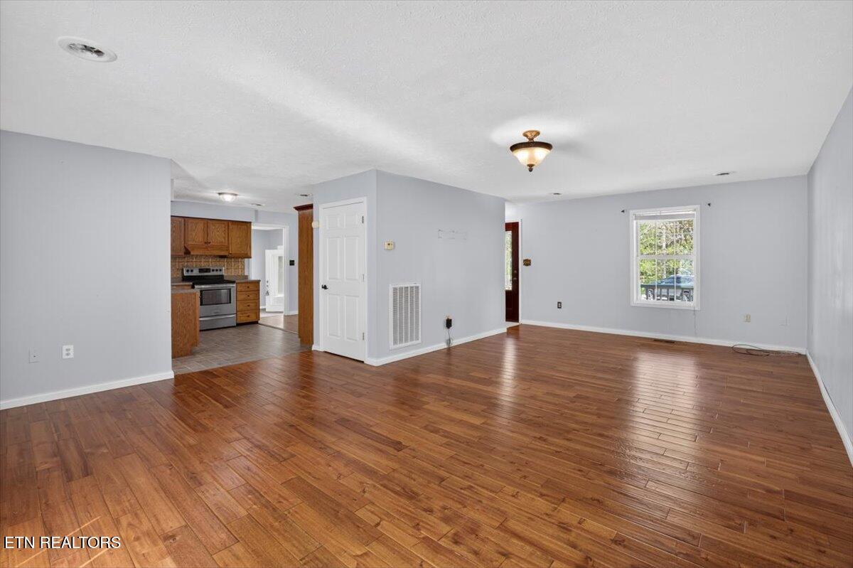 820 Sand Cut Rd, Oneida, TN 37841 — photo 2