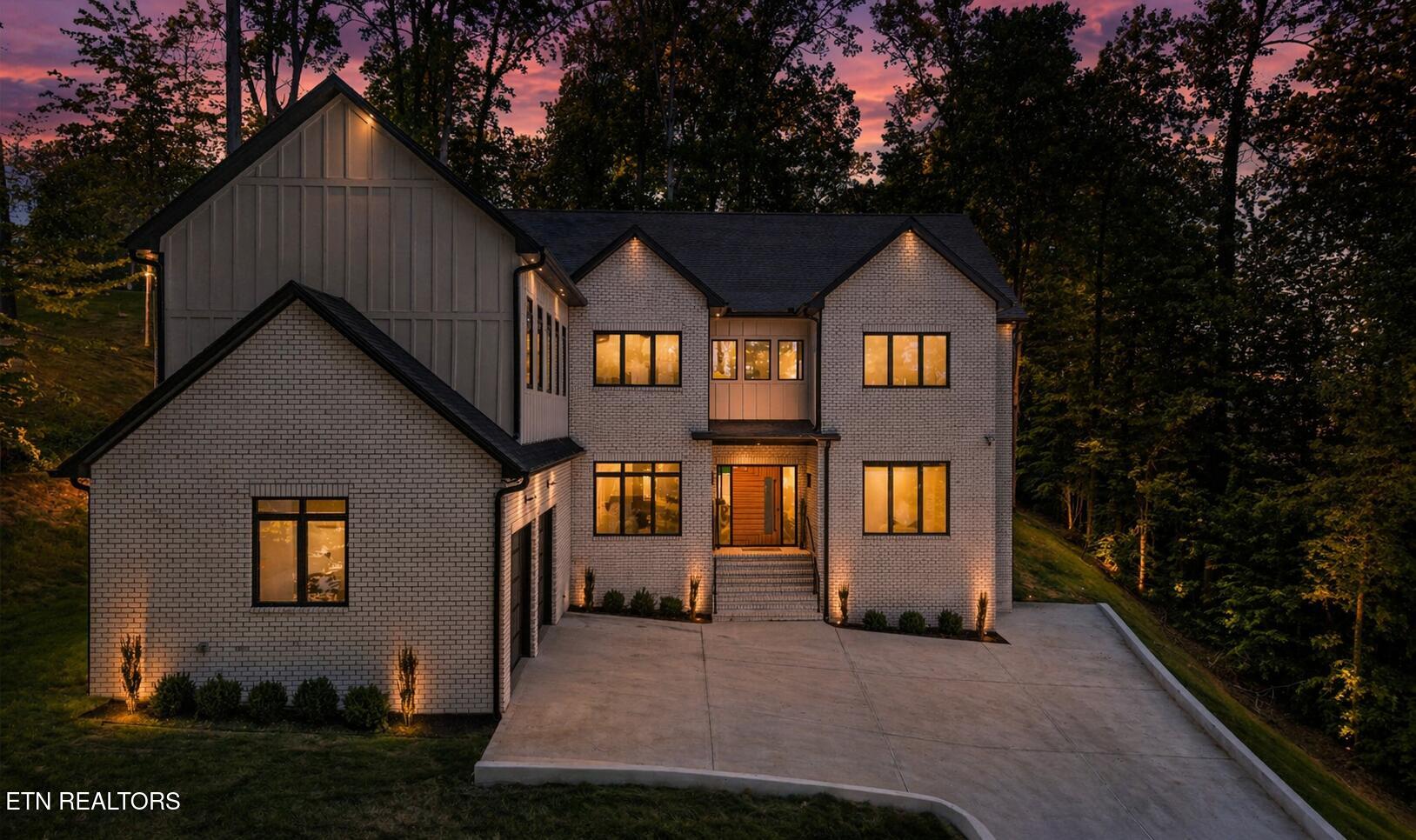 1135 Oak Chase Blvd — photo