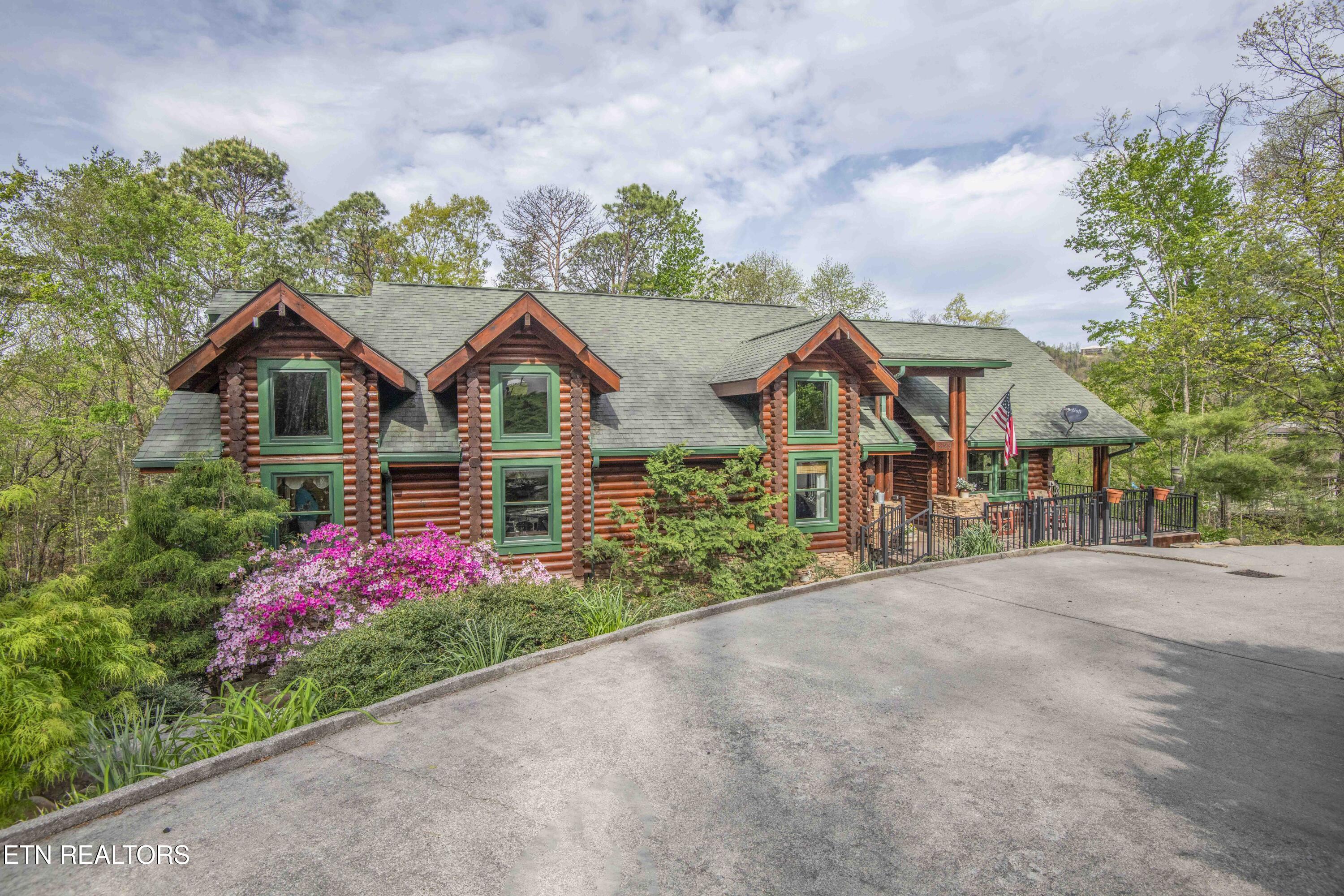 3123 Rocking Chair Lane — photo