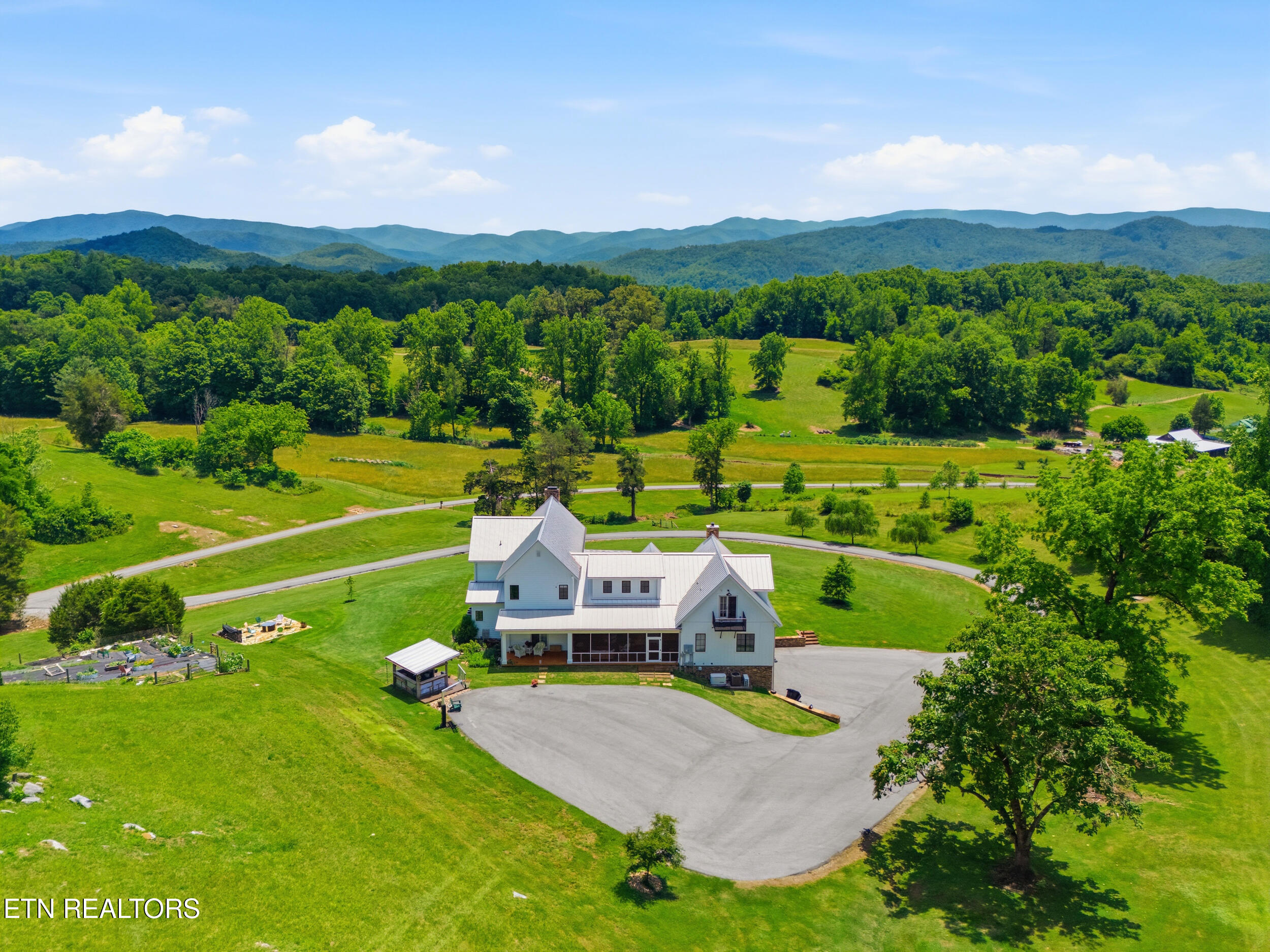518 Old Cedar Creek Rd — photo
