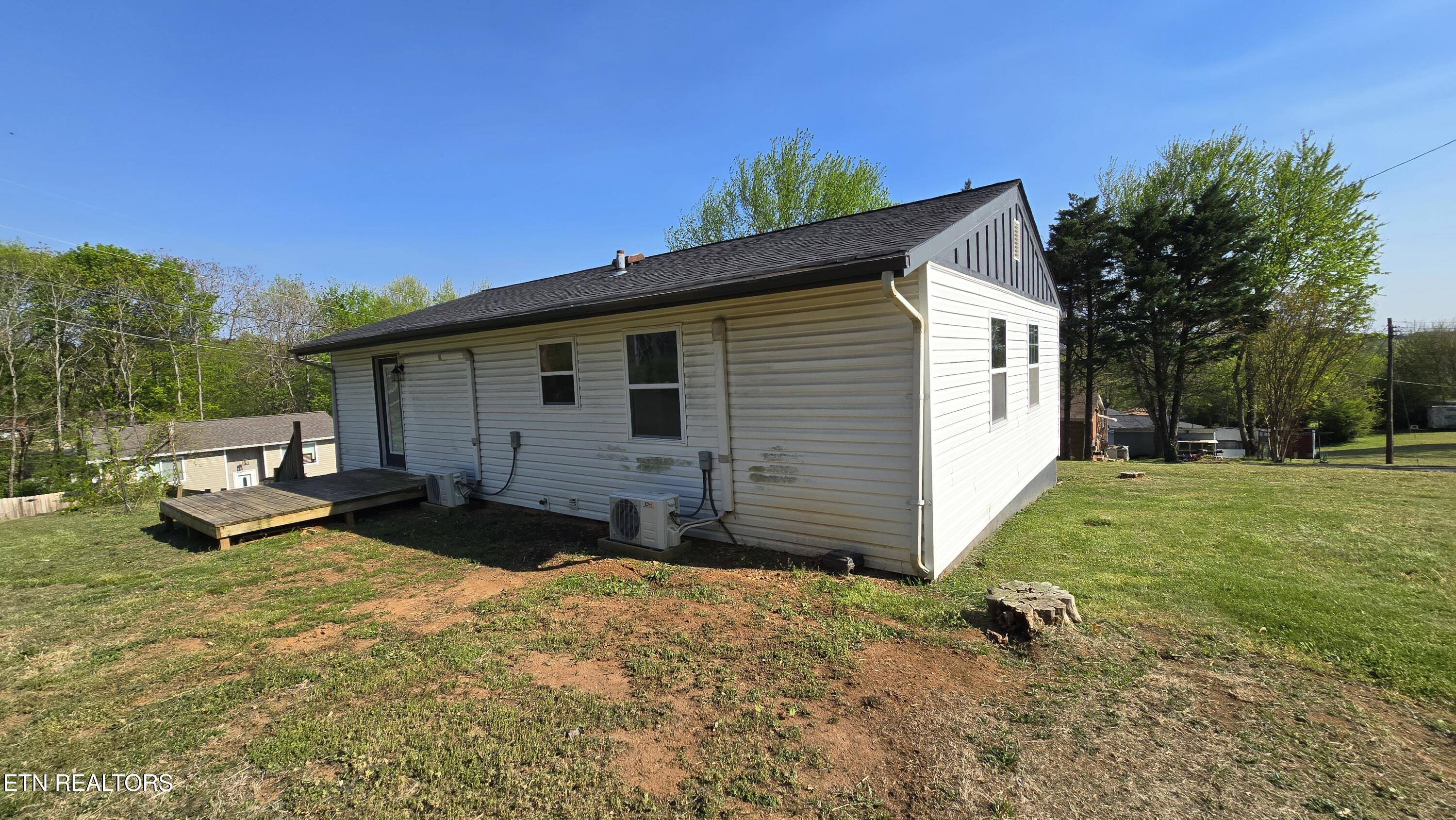 208 Riggs St, Athens, TN 37303 — photo 3