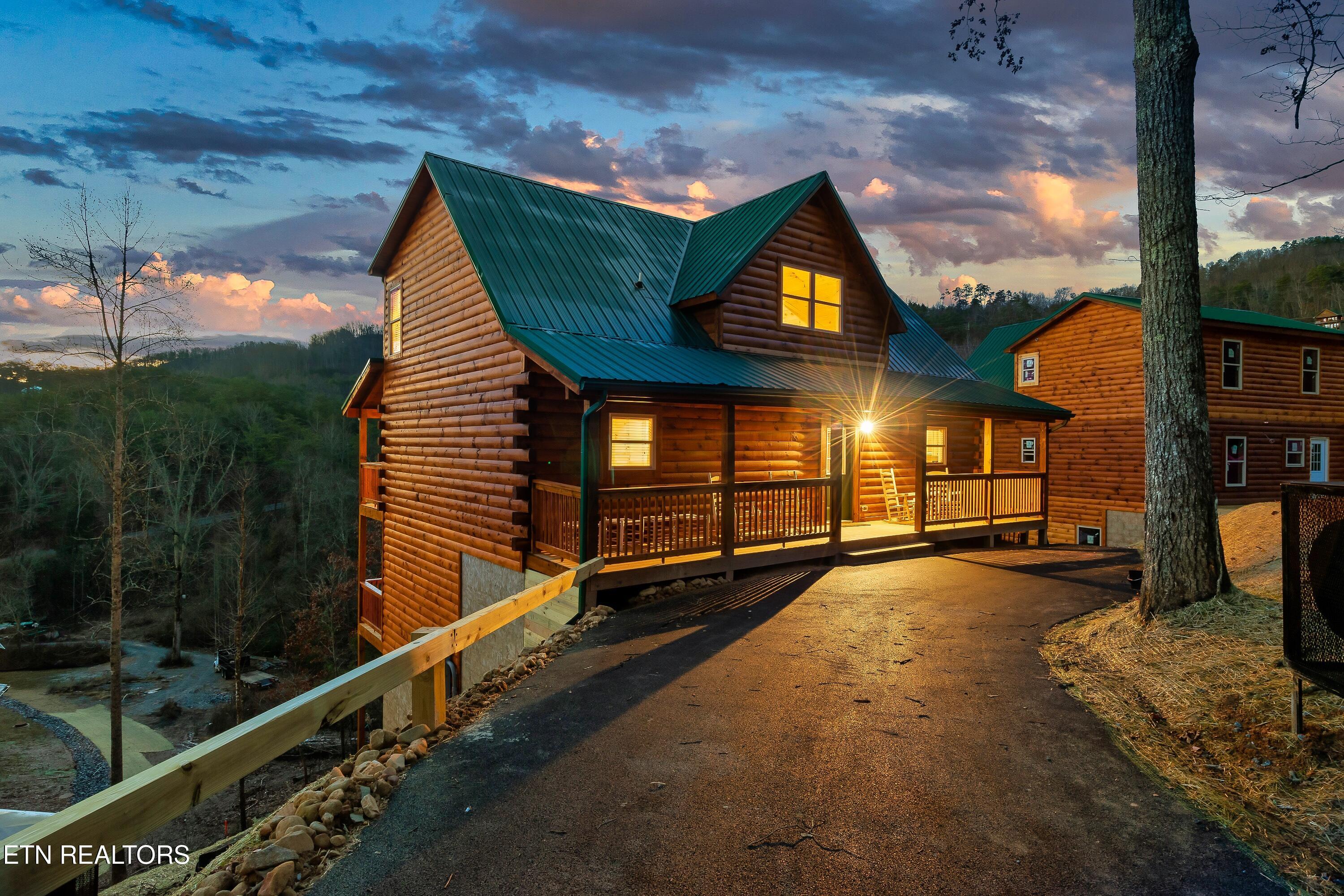 809 String Run Way, Pigeon Forge, TN 37863 — photo 2
