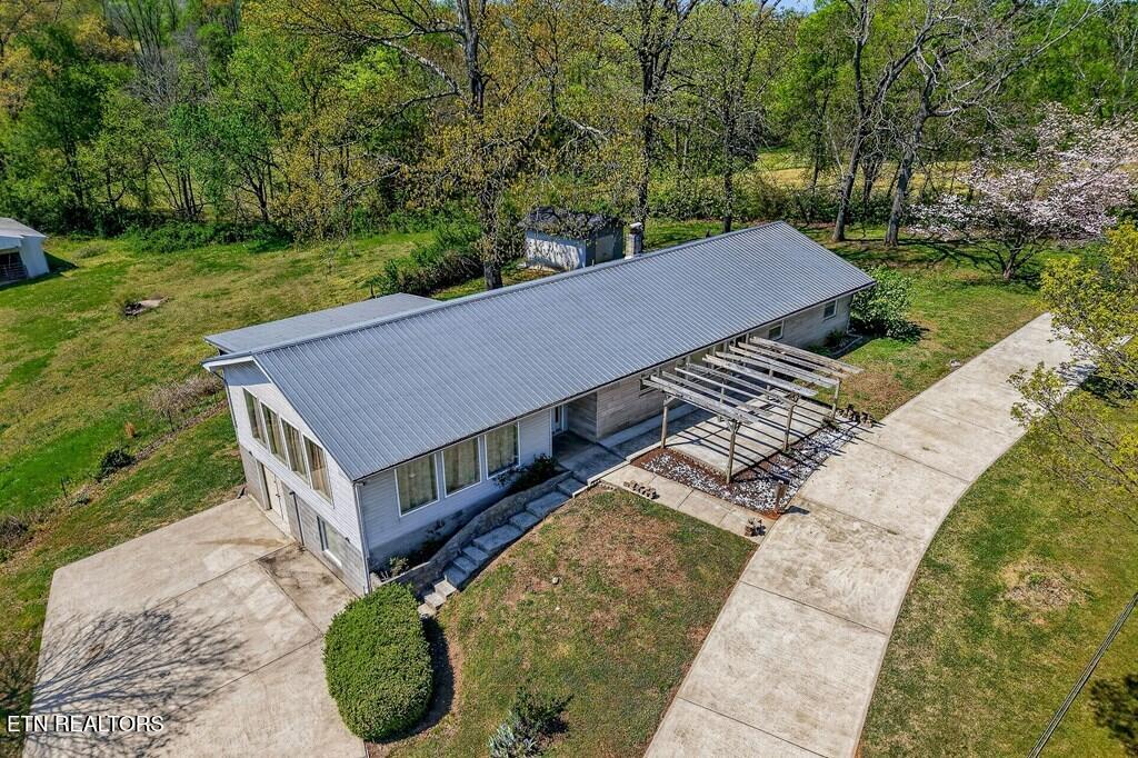 463 Franks Ferry Rd, Sparta, TN 38583 — photo 3