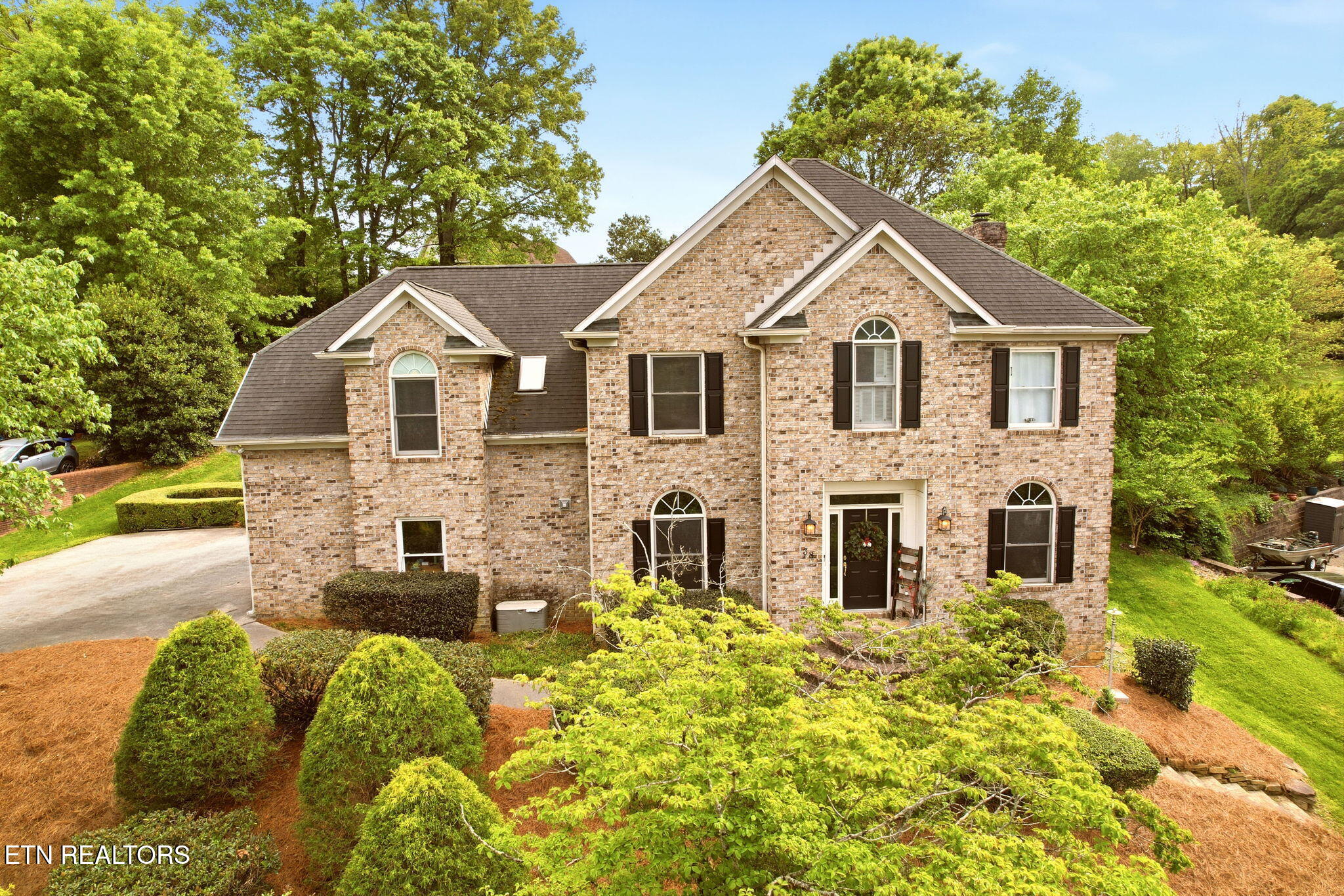 38 Riverside Drive, Oak Ridge, TN 37830