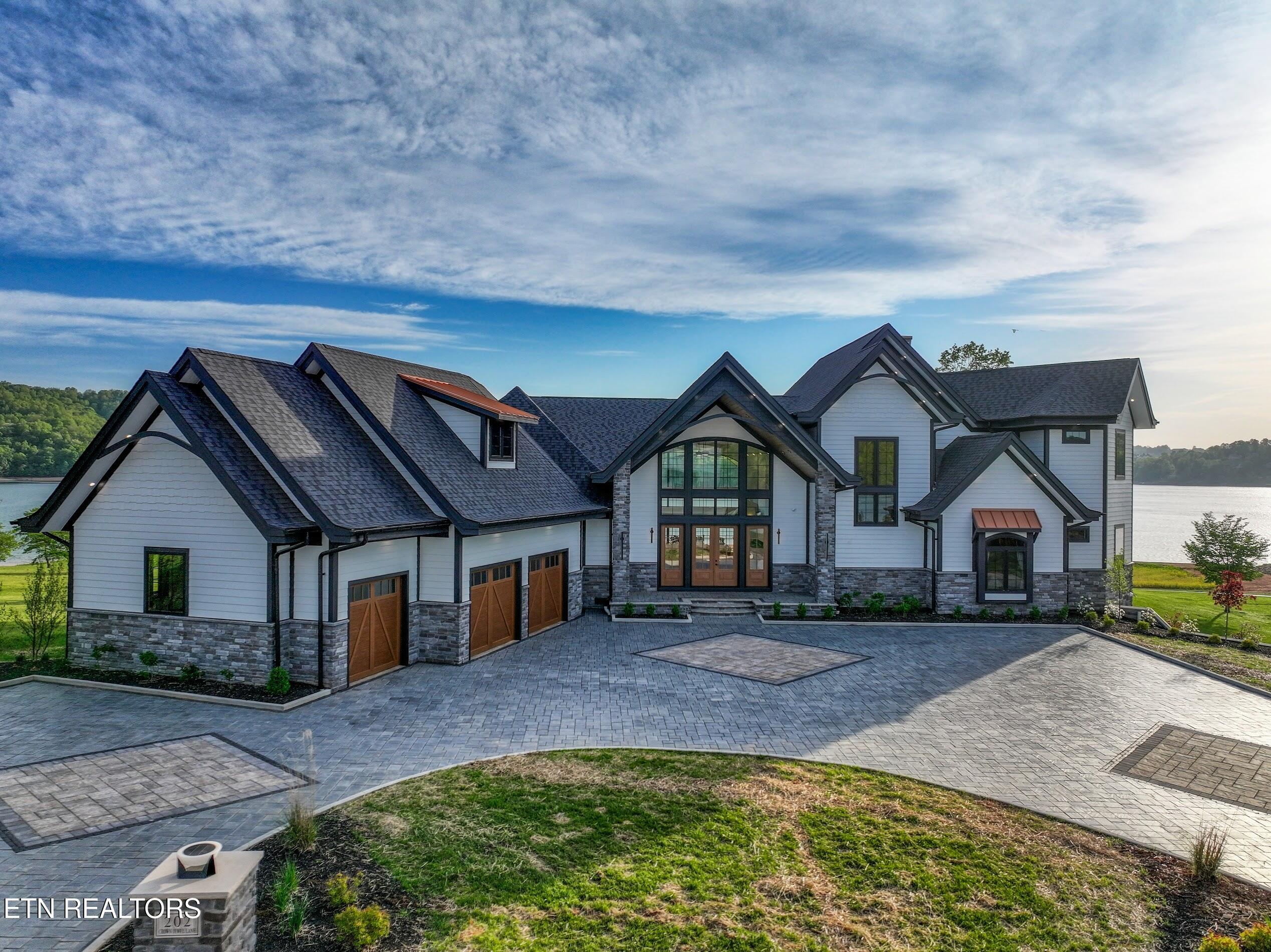 202 Crown Jewel Lane — photo