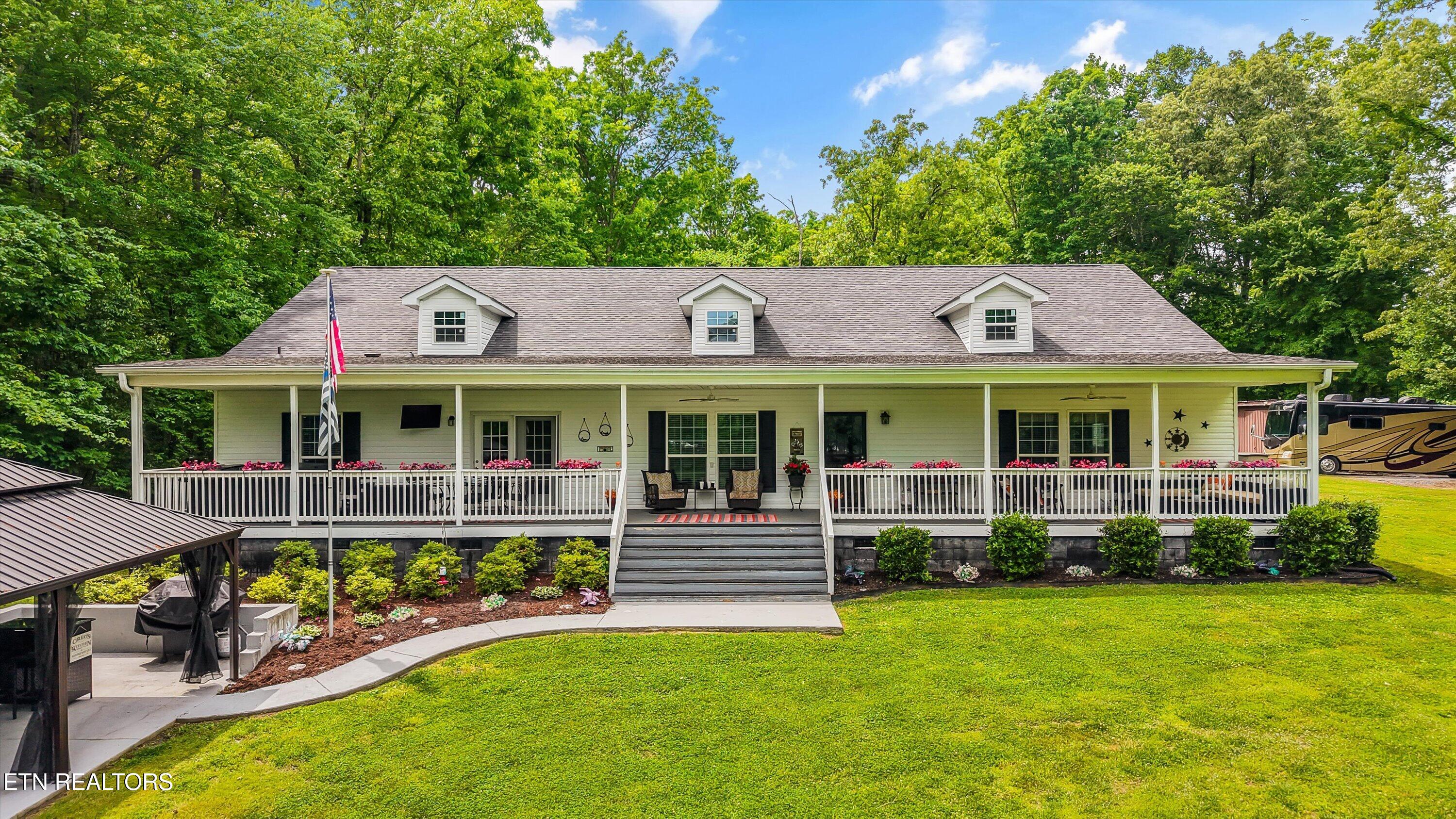 598 Huff Bend Lane — photo