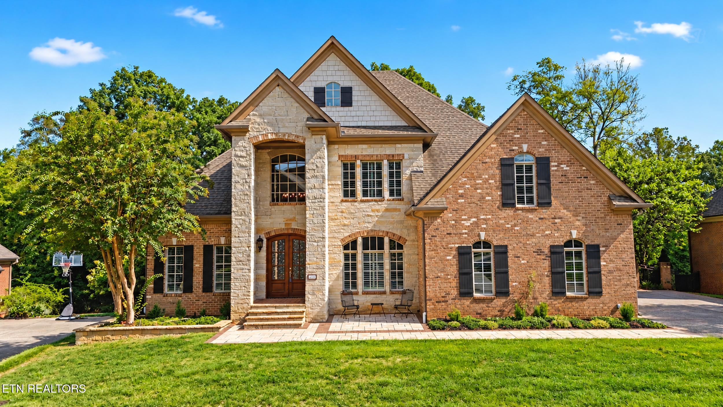 1724 Duncan Woods Lane — photo