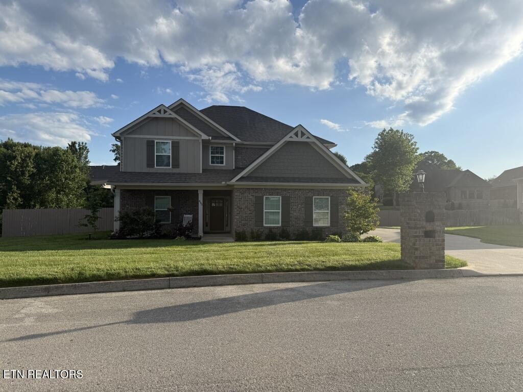 811 Yosemite Drive — photo