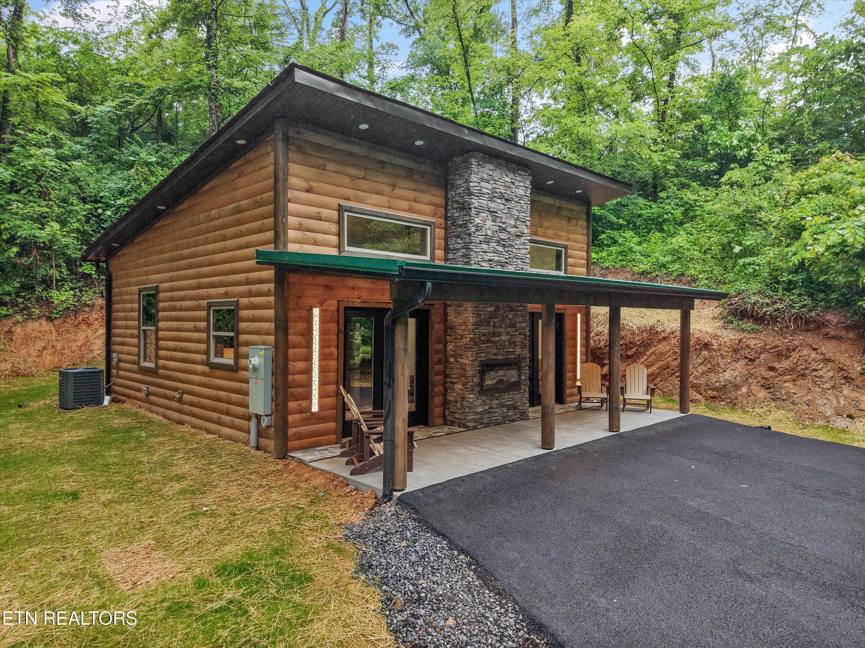 2036 Ridge Rd #16, Pigeon Forge, TN 37863 — photo 2