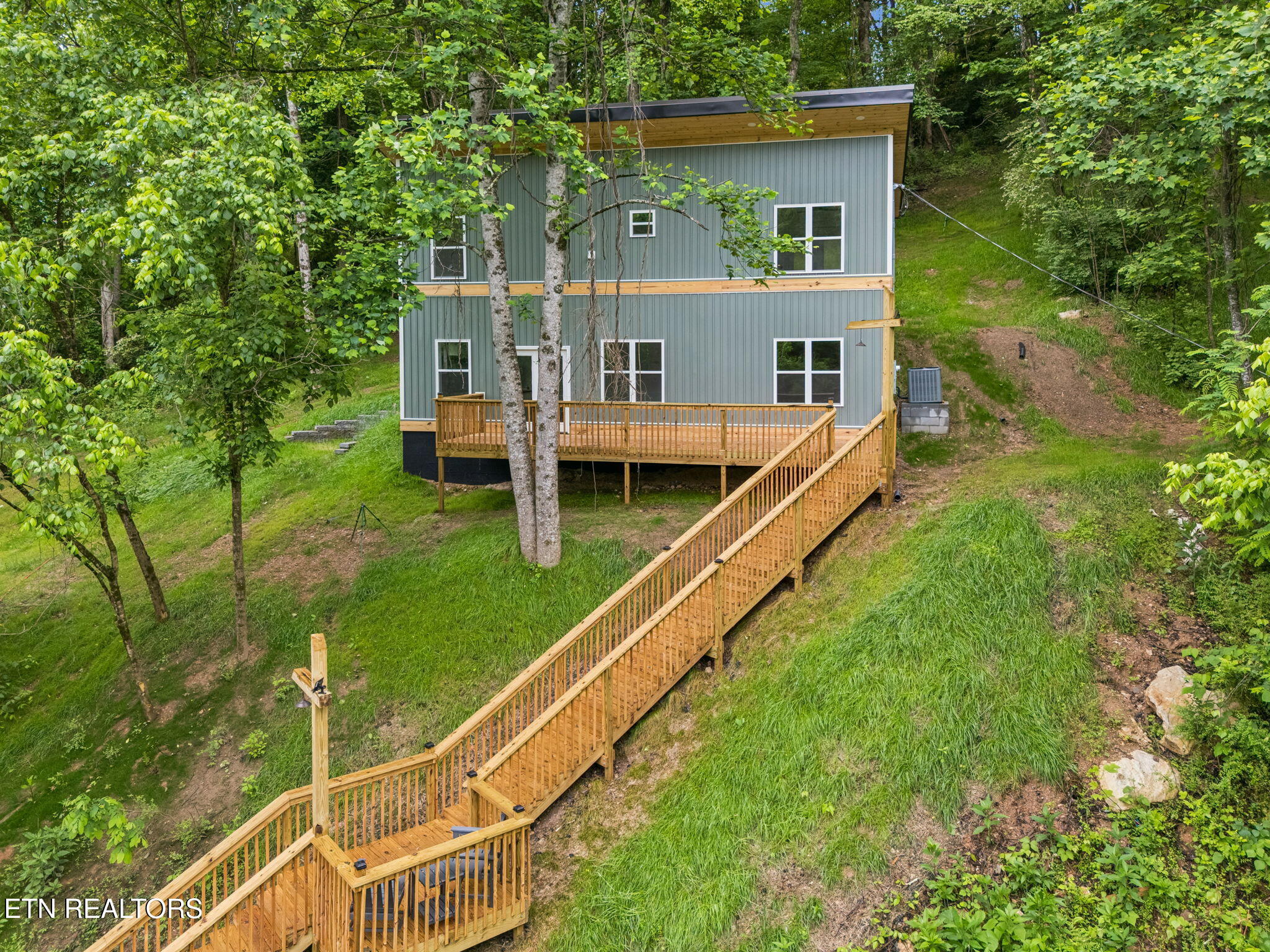 213 Hidden Valley Rd — photo