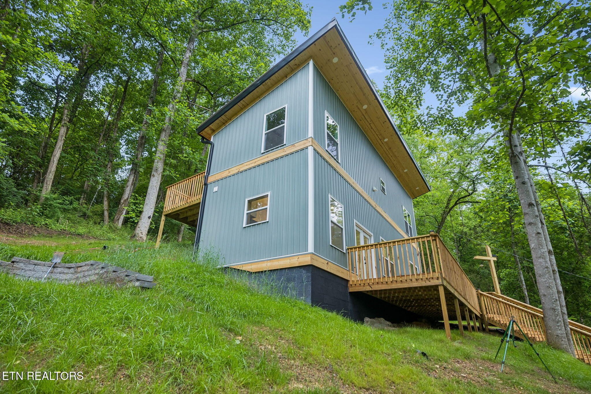 213 Hidden Valley Rd, Clinton, TN 37716 — photo 2