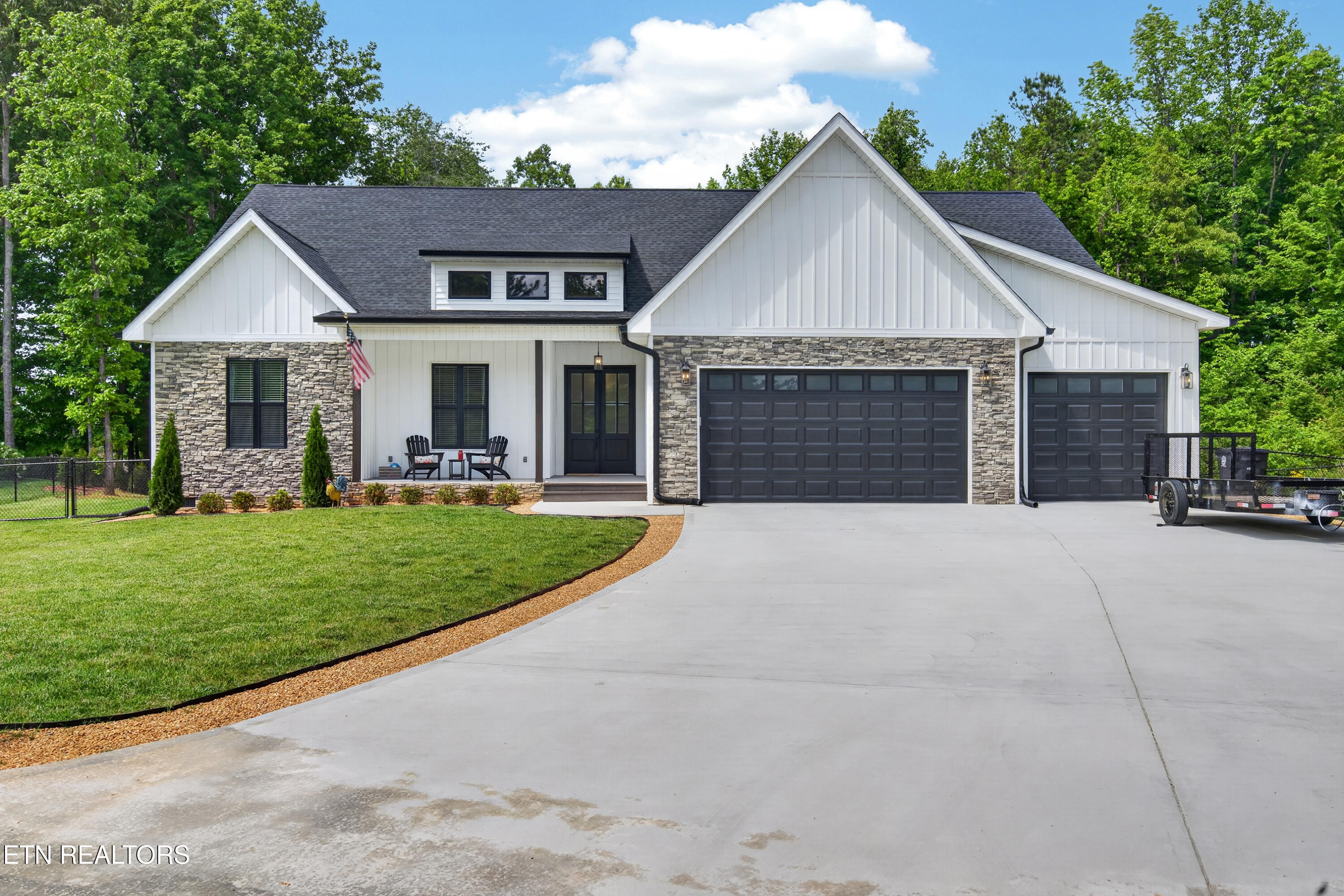 355 Shadows Lawn Drive — photo