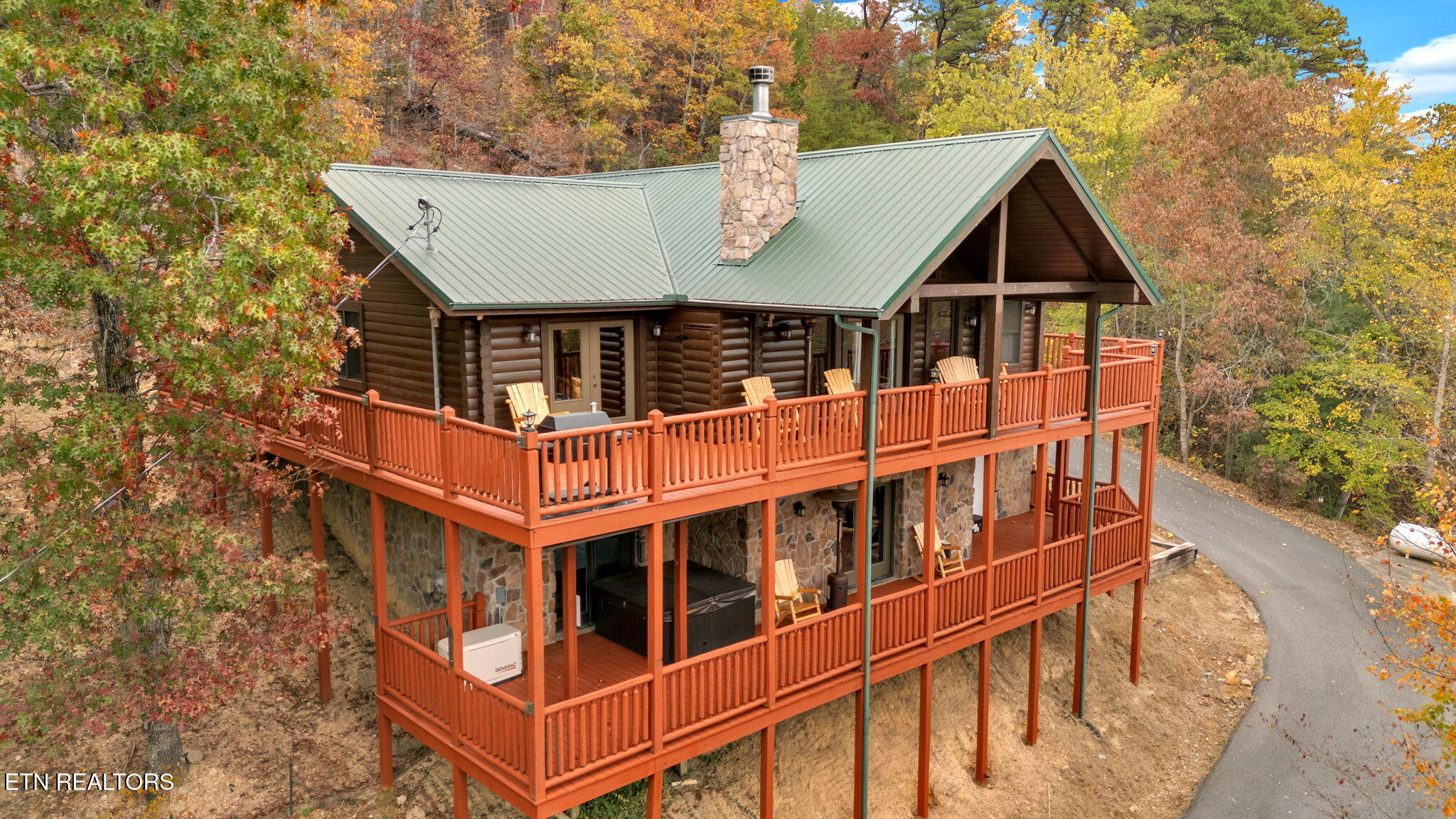 3060 Walden Ridge Rd, Sevierville, TN 37862 — photo 2