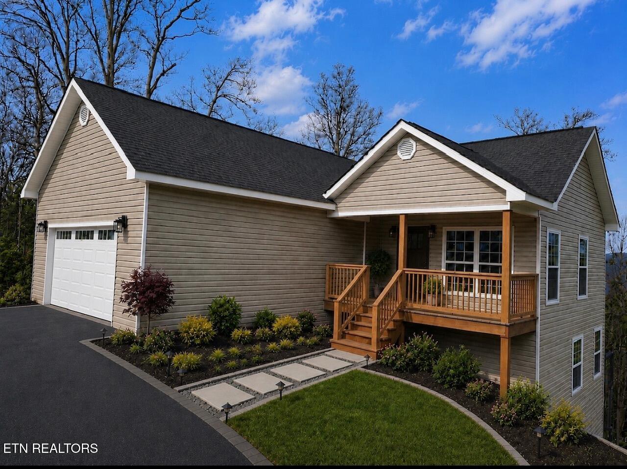 568 Low Valley Rd — photo