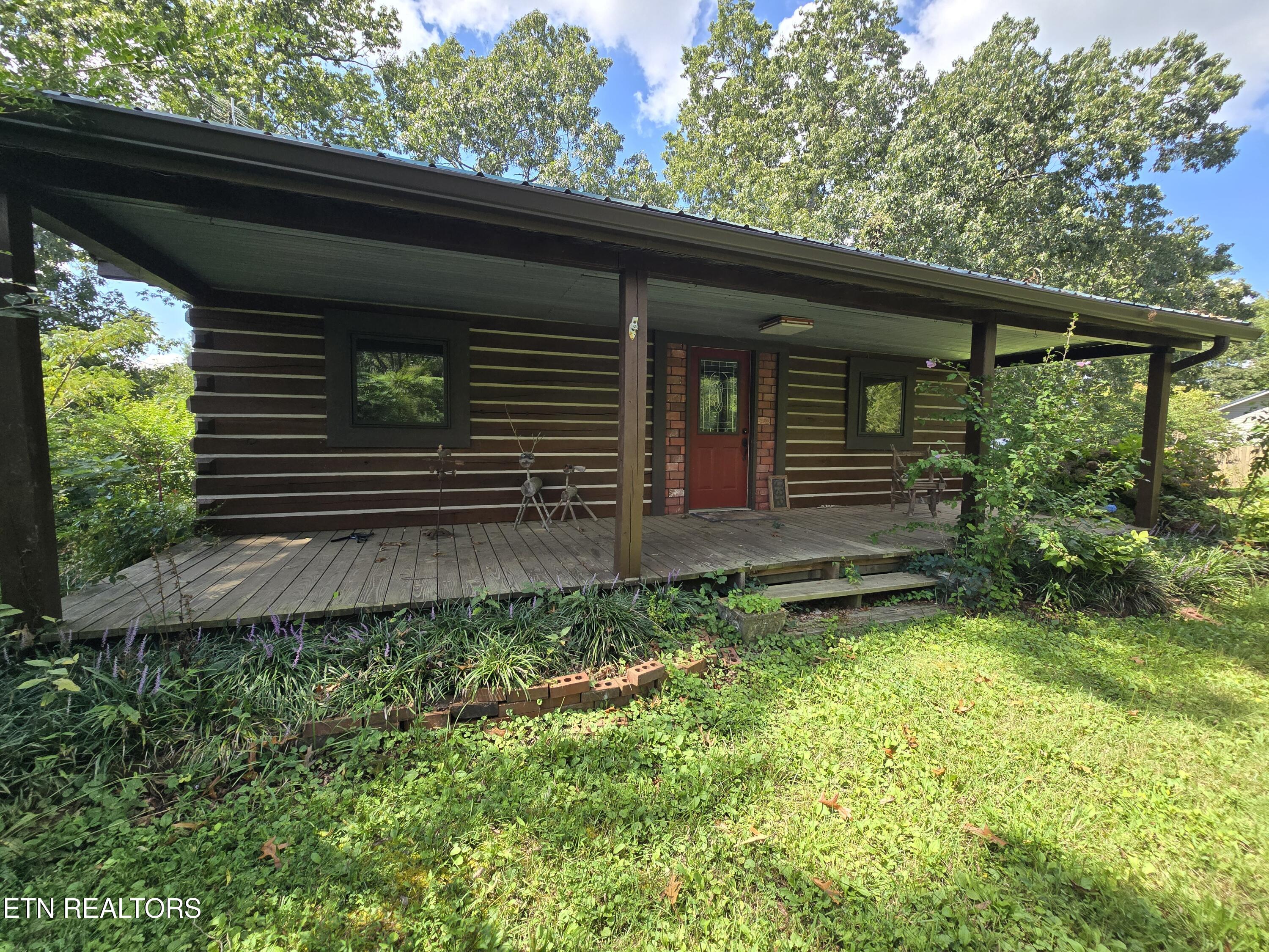 135 Osborne Lane — photo