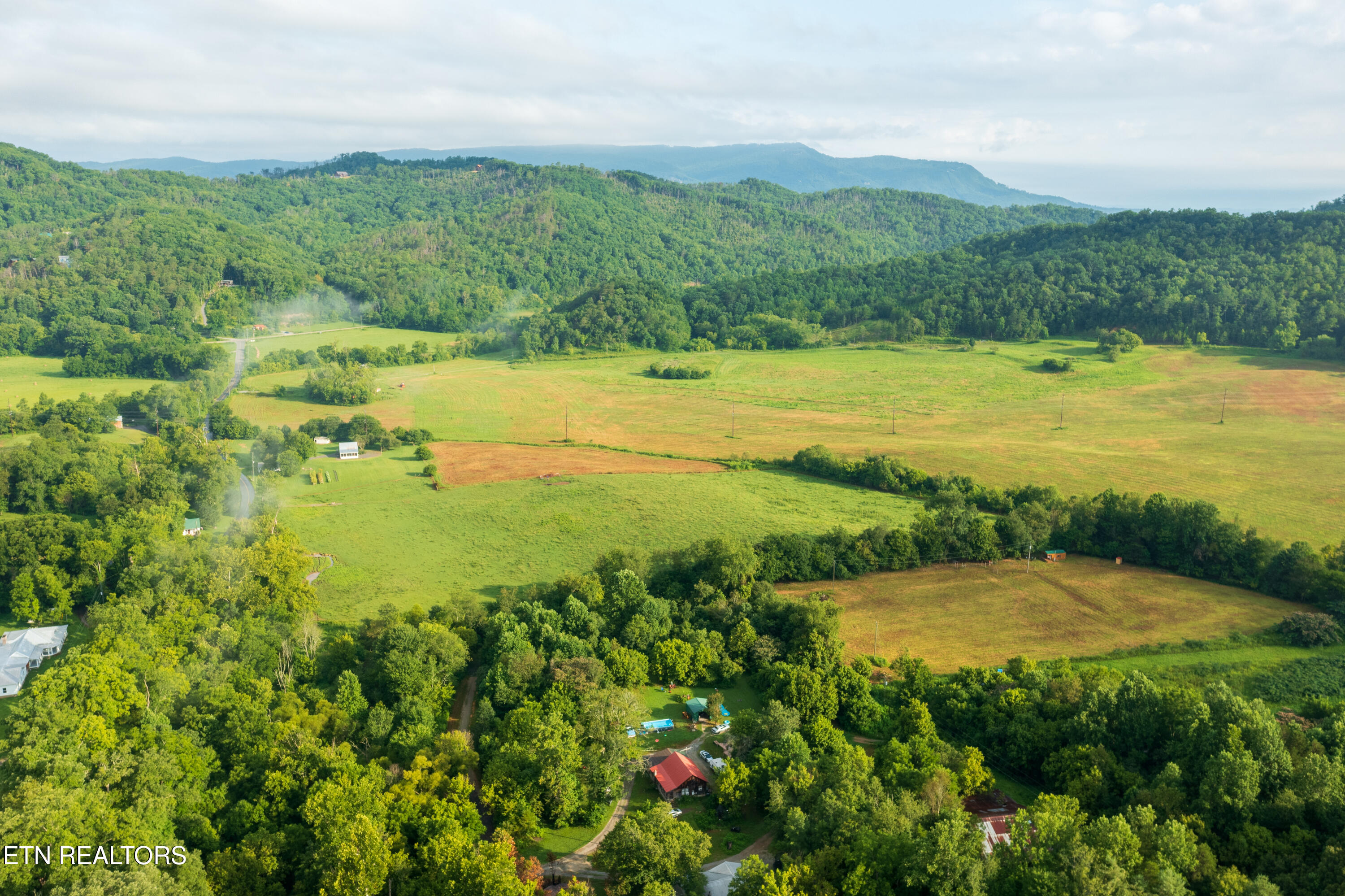 3435 Valley View Rd, Sevierville, TN 37862