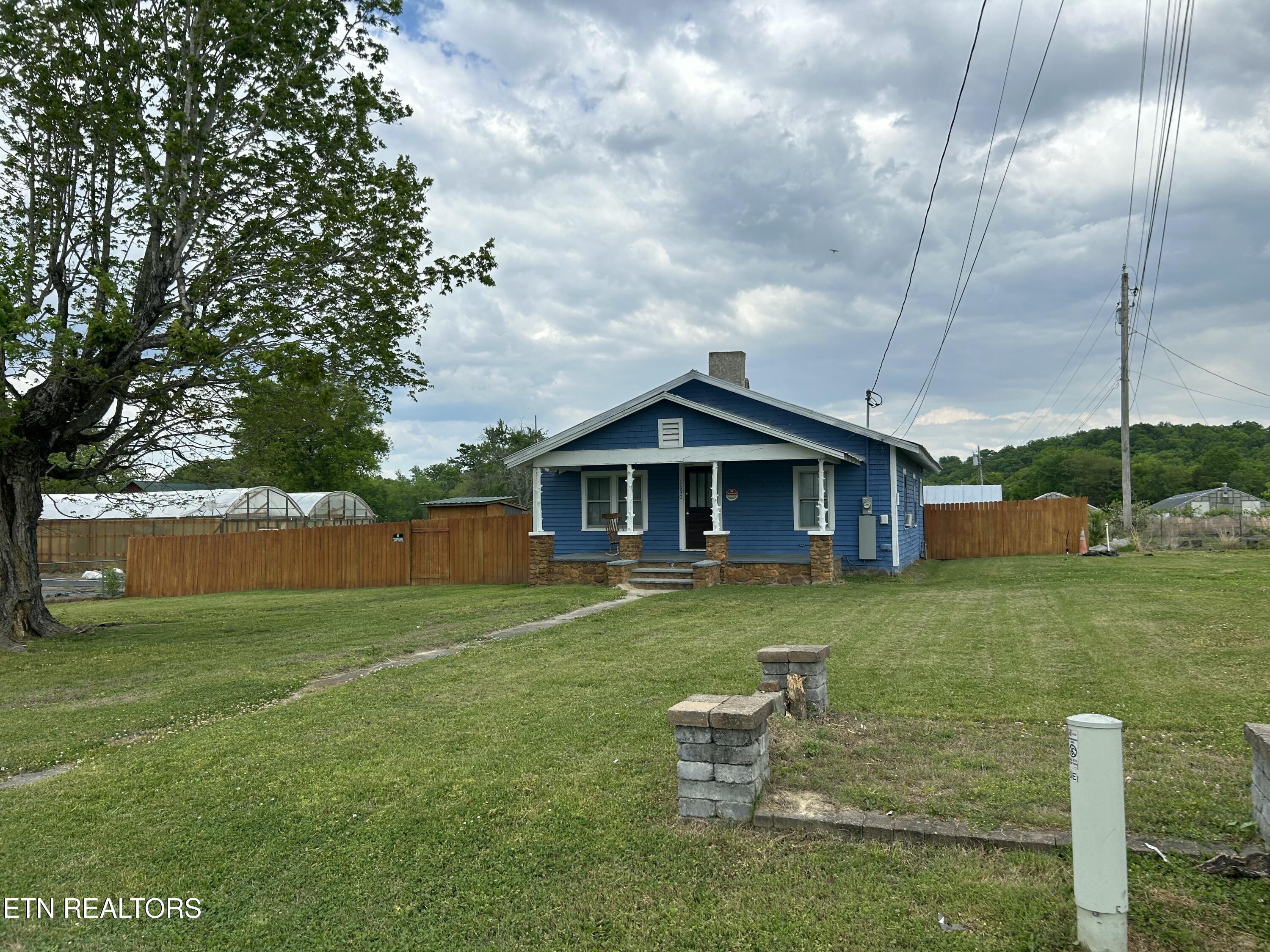 1630 Old Newport Hwy — photo