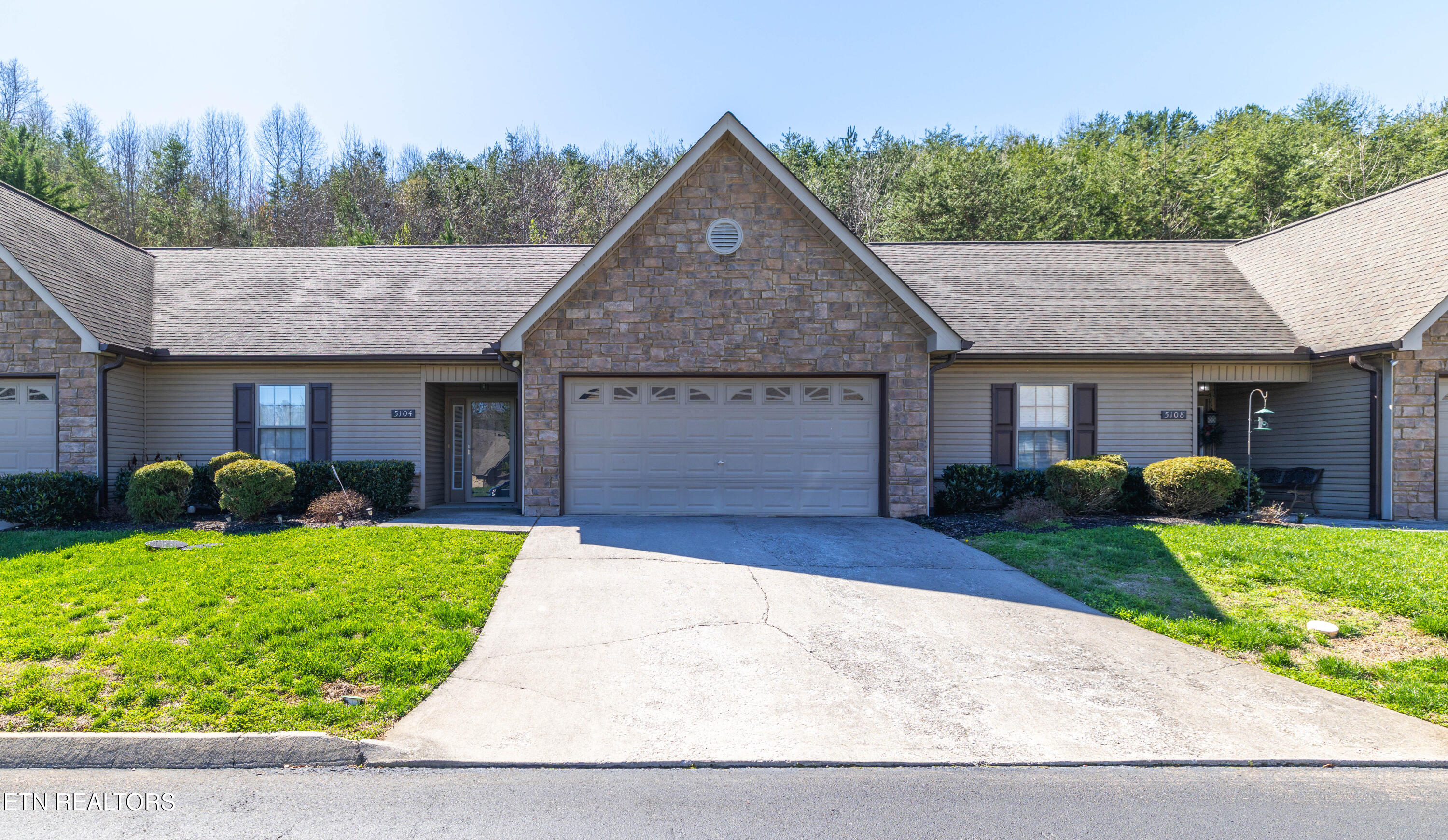5104 Cates Bend Way — photo