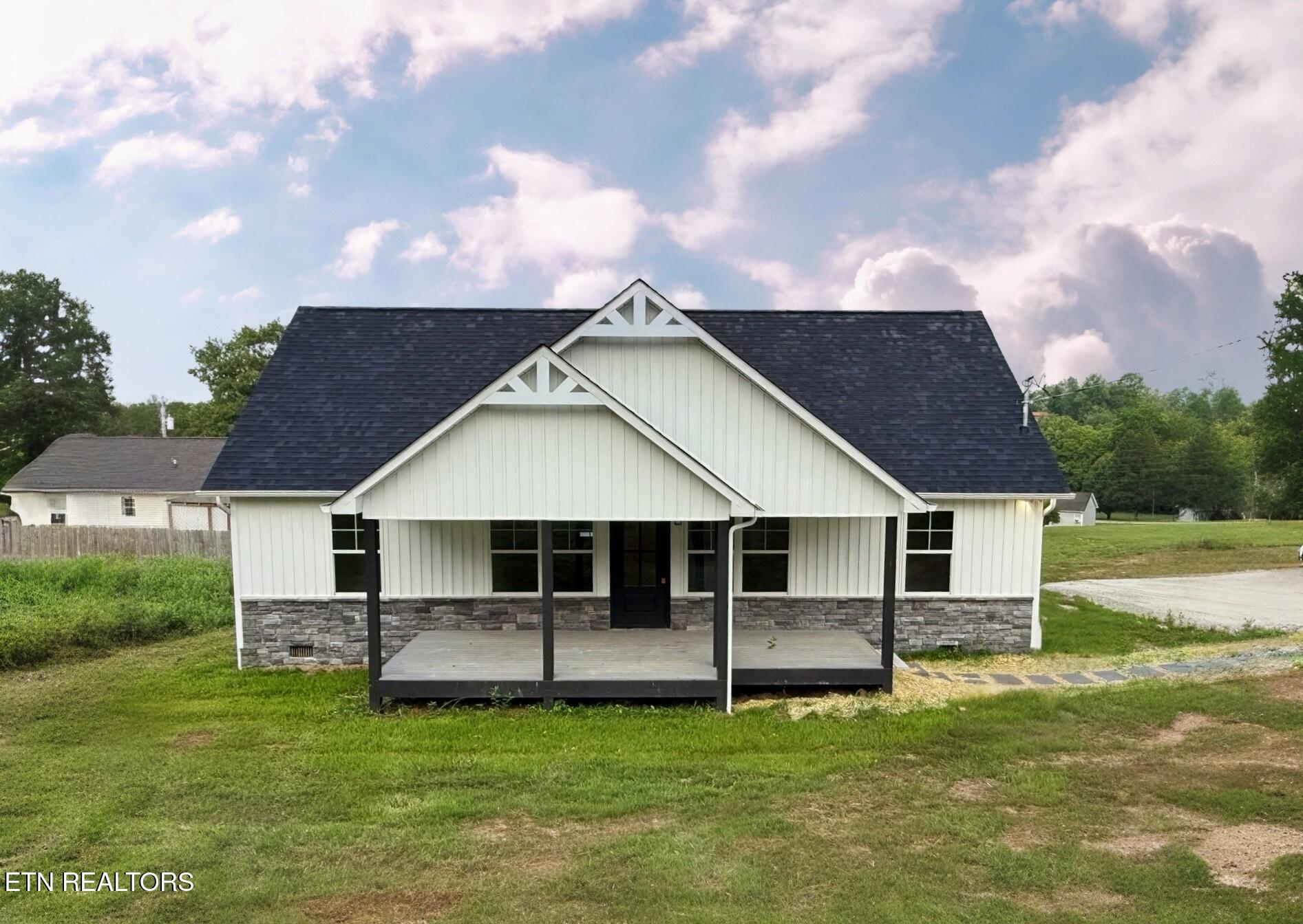 408 Glade Springs Rd — photo