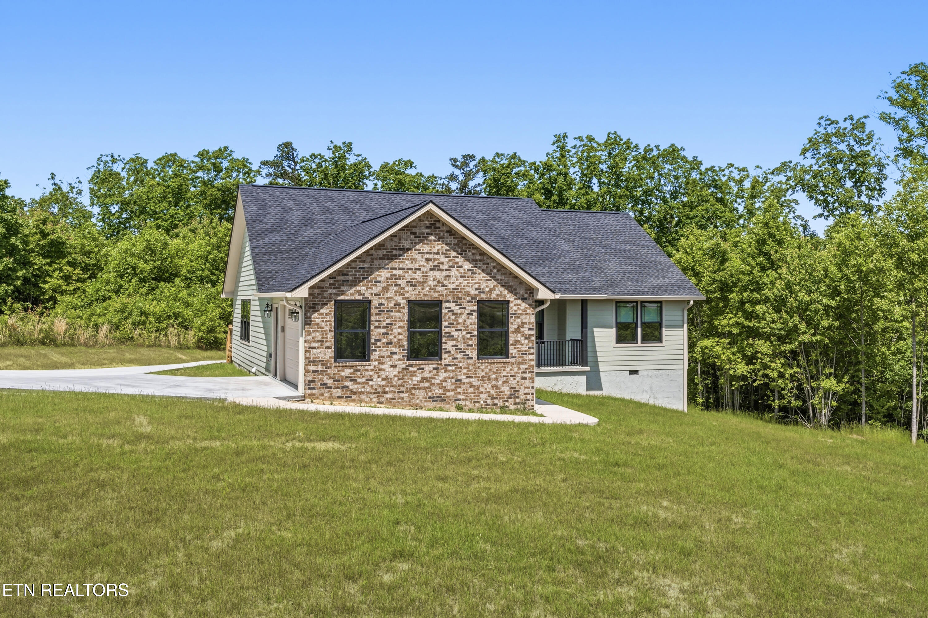 817 Elb Private Drive — photo