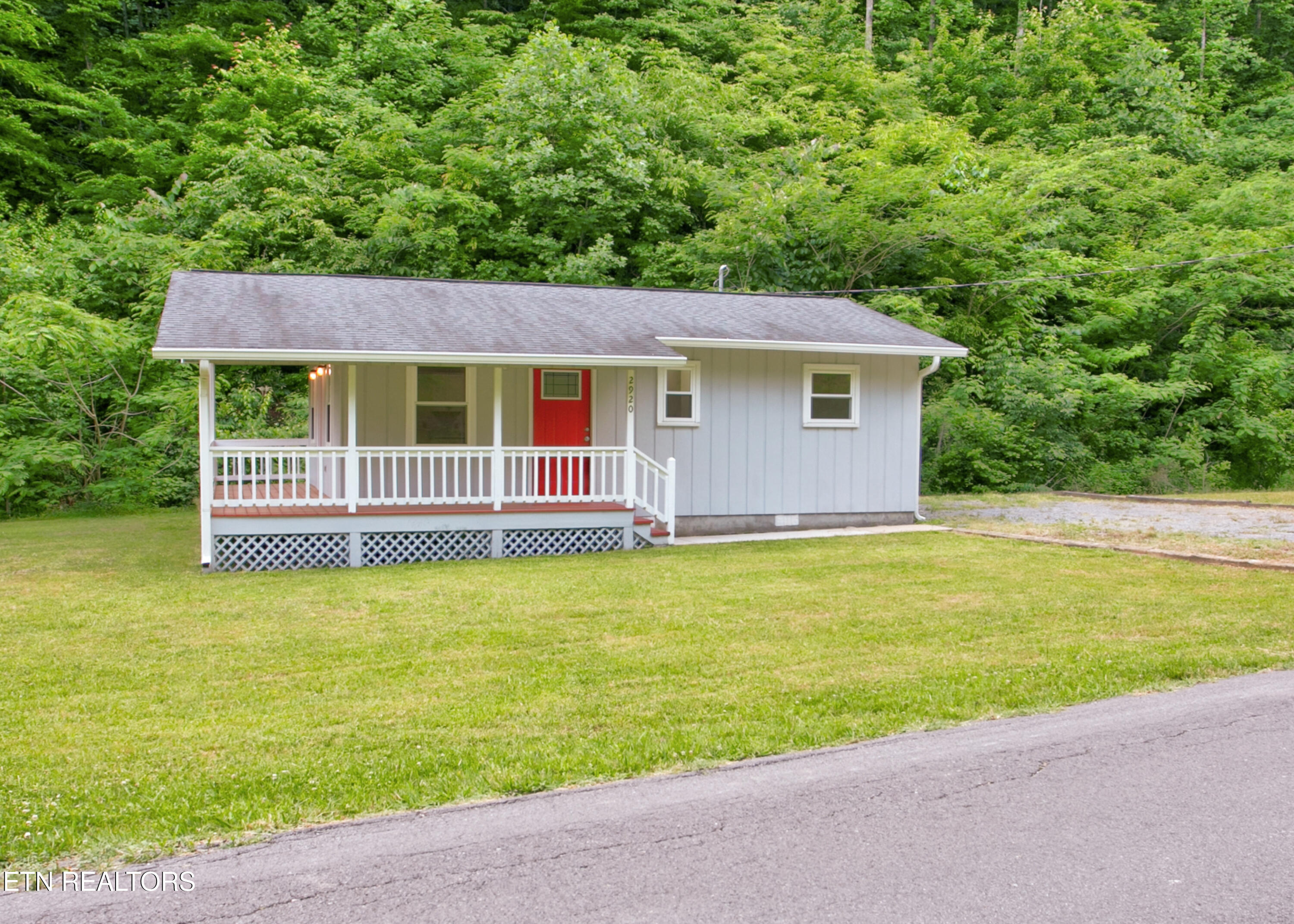 2920 Hatcher Mountain Rd — photo