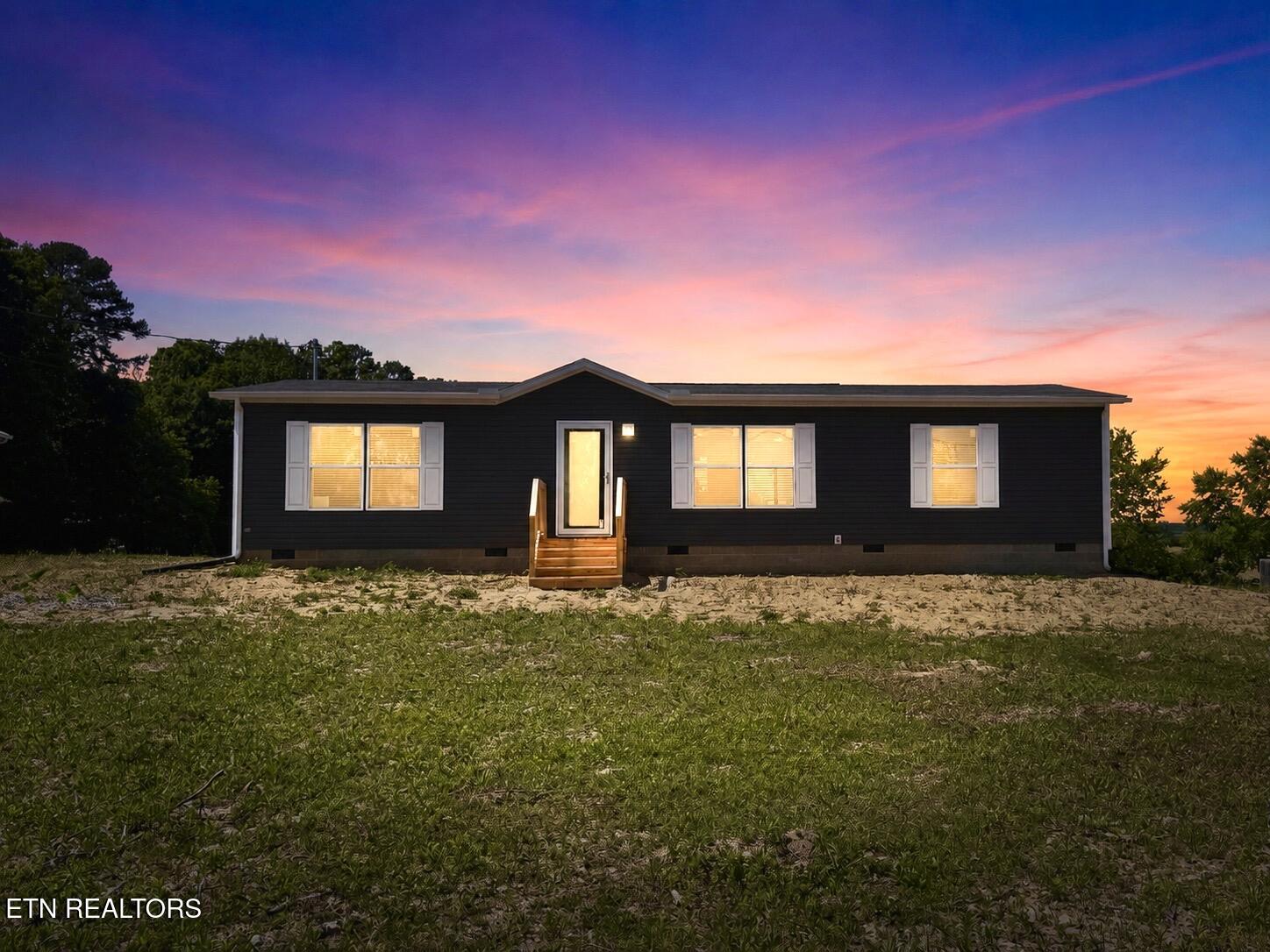 620 Pates Hill Rd — photo