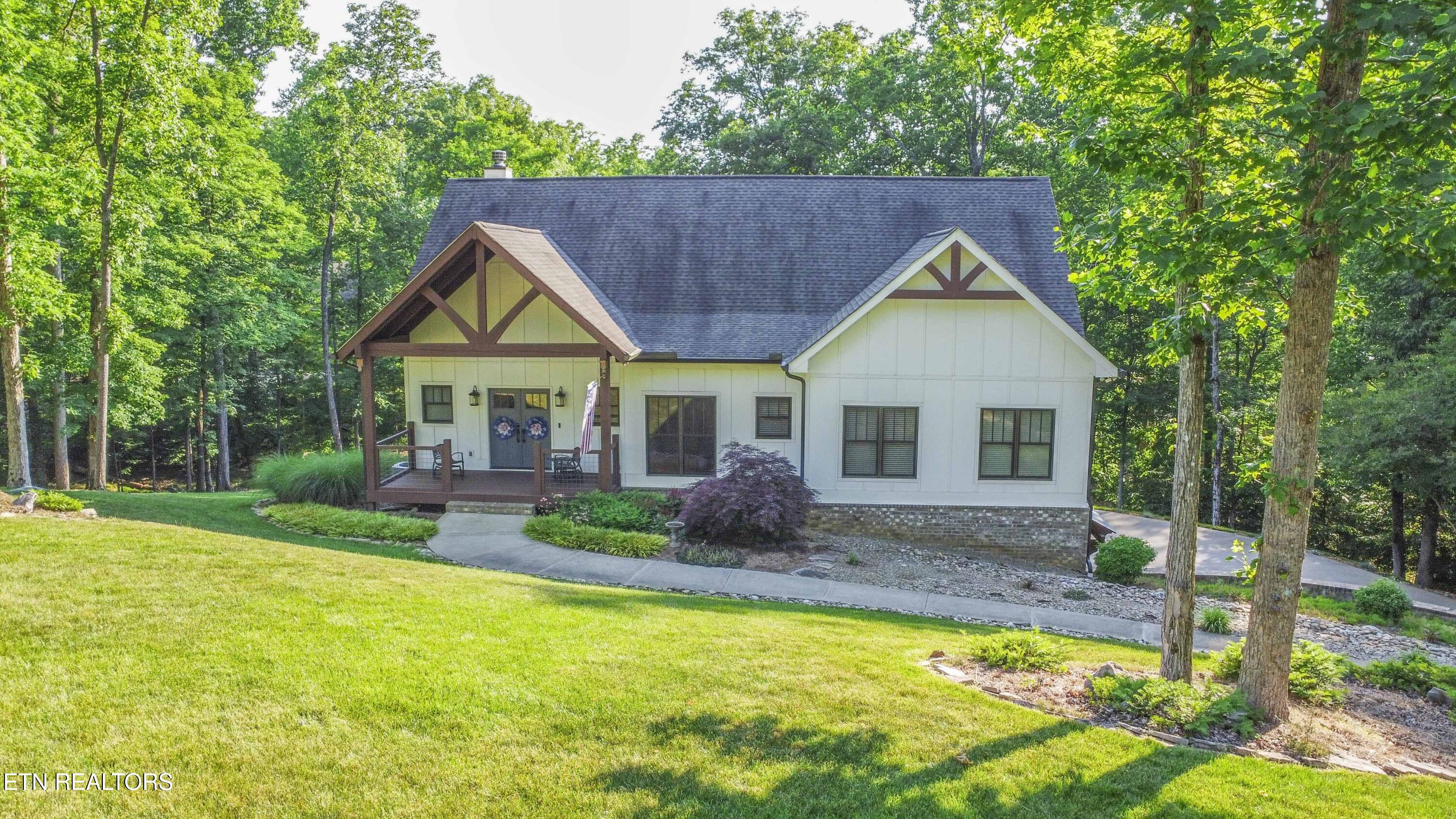 721 Lakeside Coves Way — photo