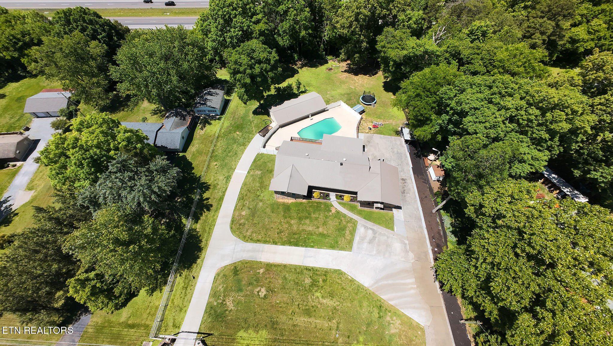 8023 Conner Rd, Powell, TN 37849 — photo 2