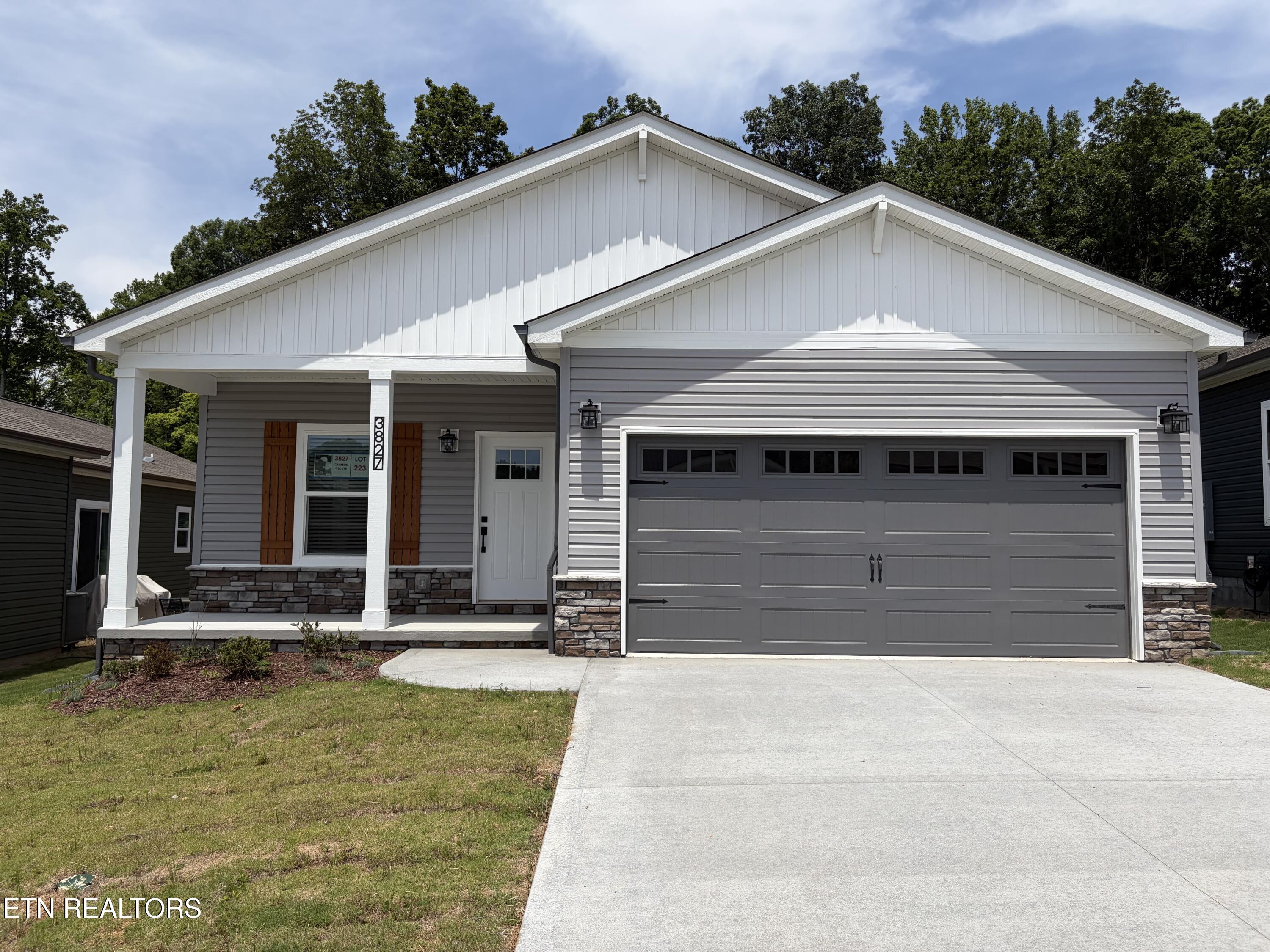 3827 Crimson Clover Lane — photo