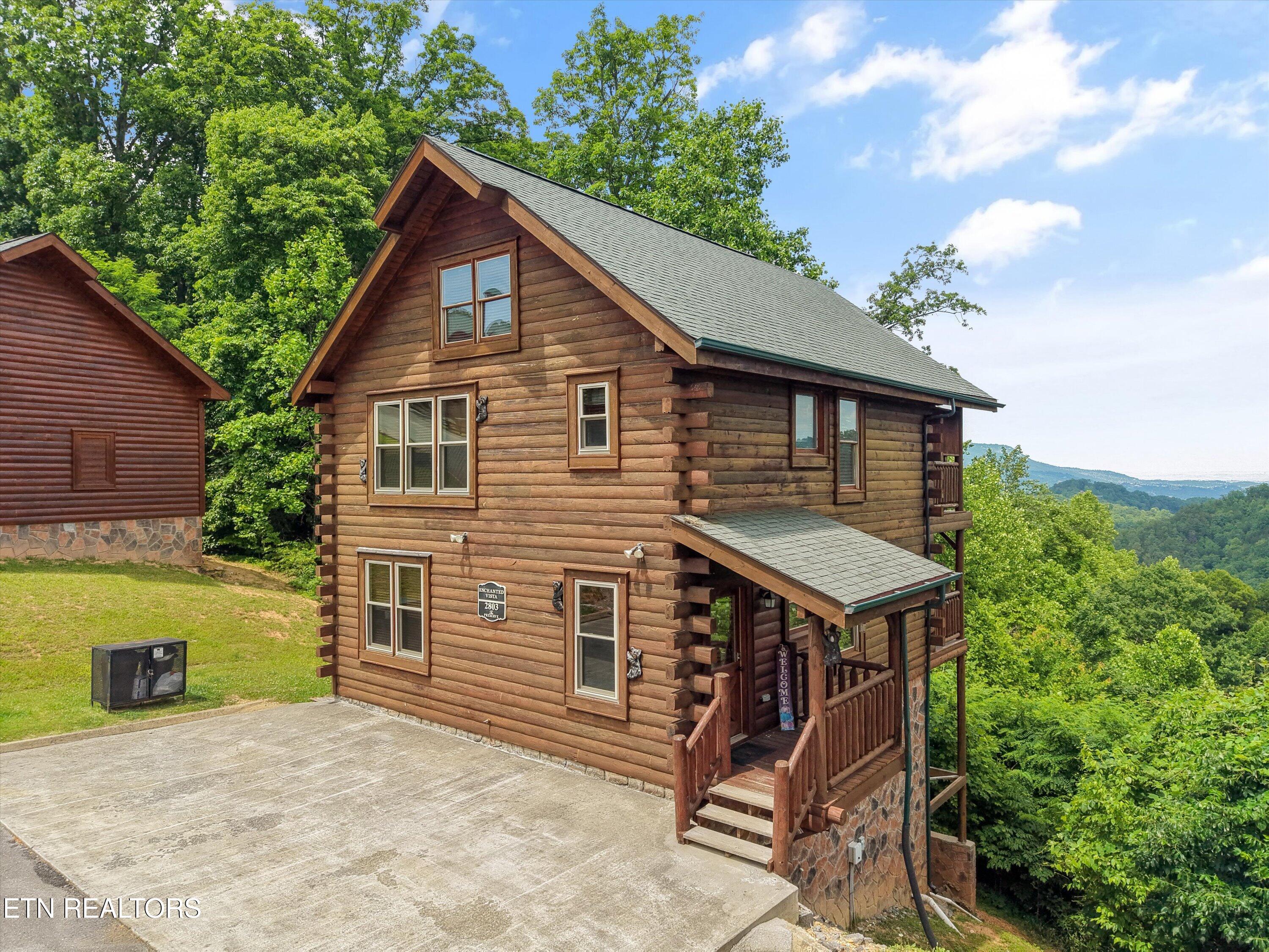 2803 White Oak Ridge Lane — photo