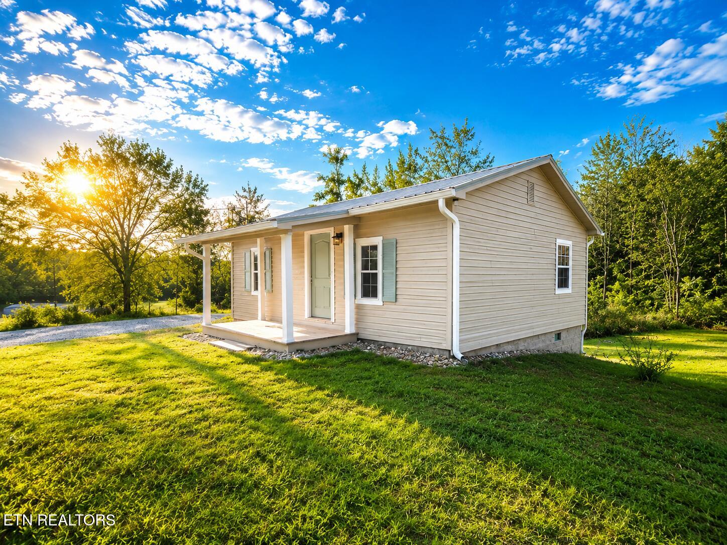 153 Holt Lane — photo