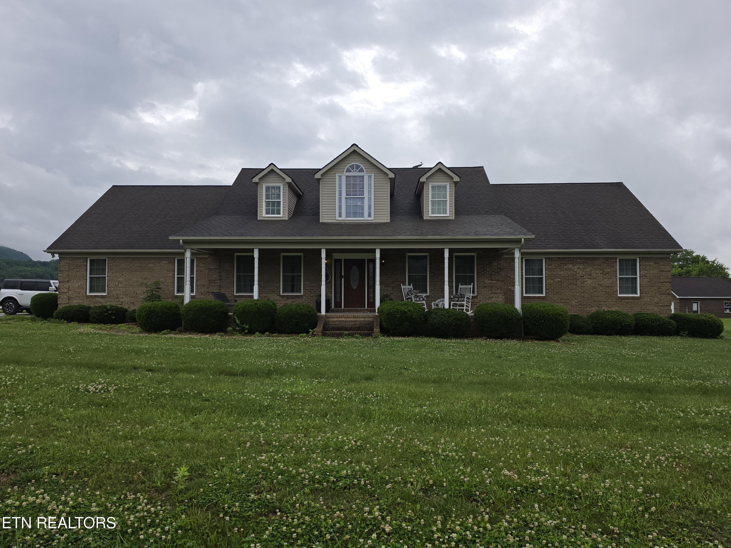 104 Dove Lane — photo
