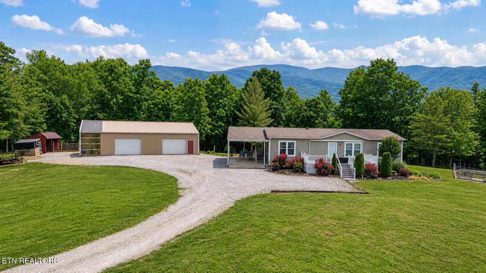 815 Crooked Branch Pvt Rd — photo