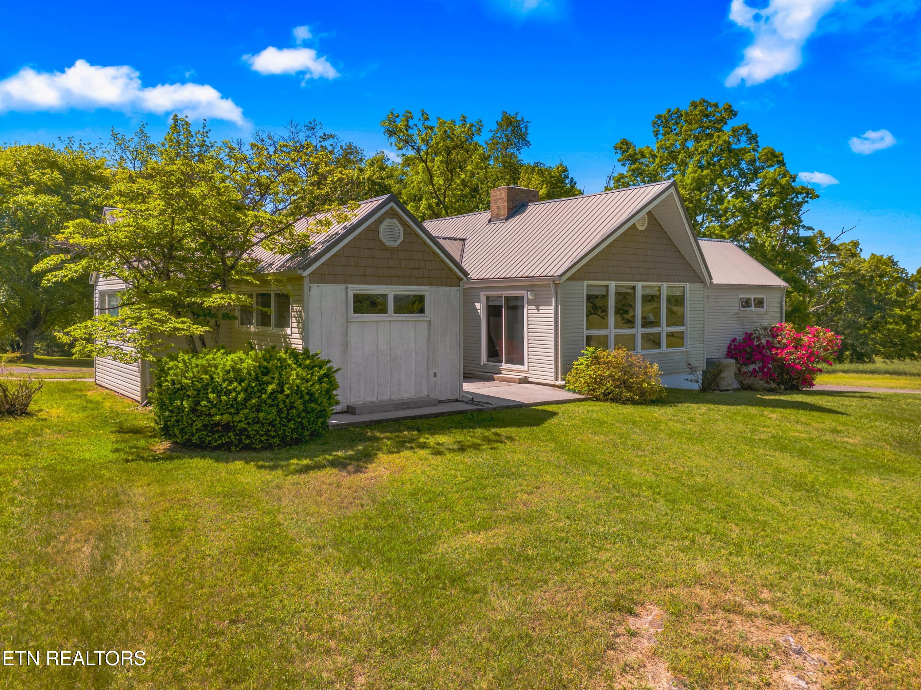 1456 C H Rankin Rd — photo
