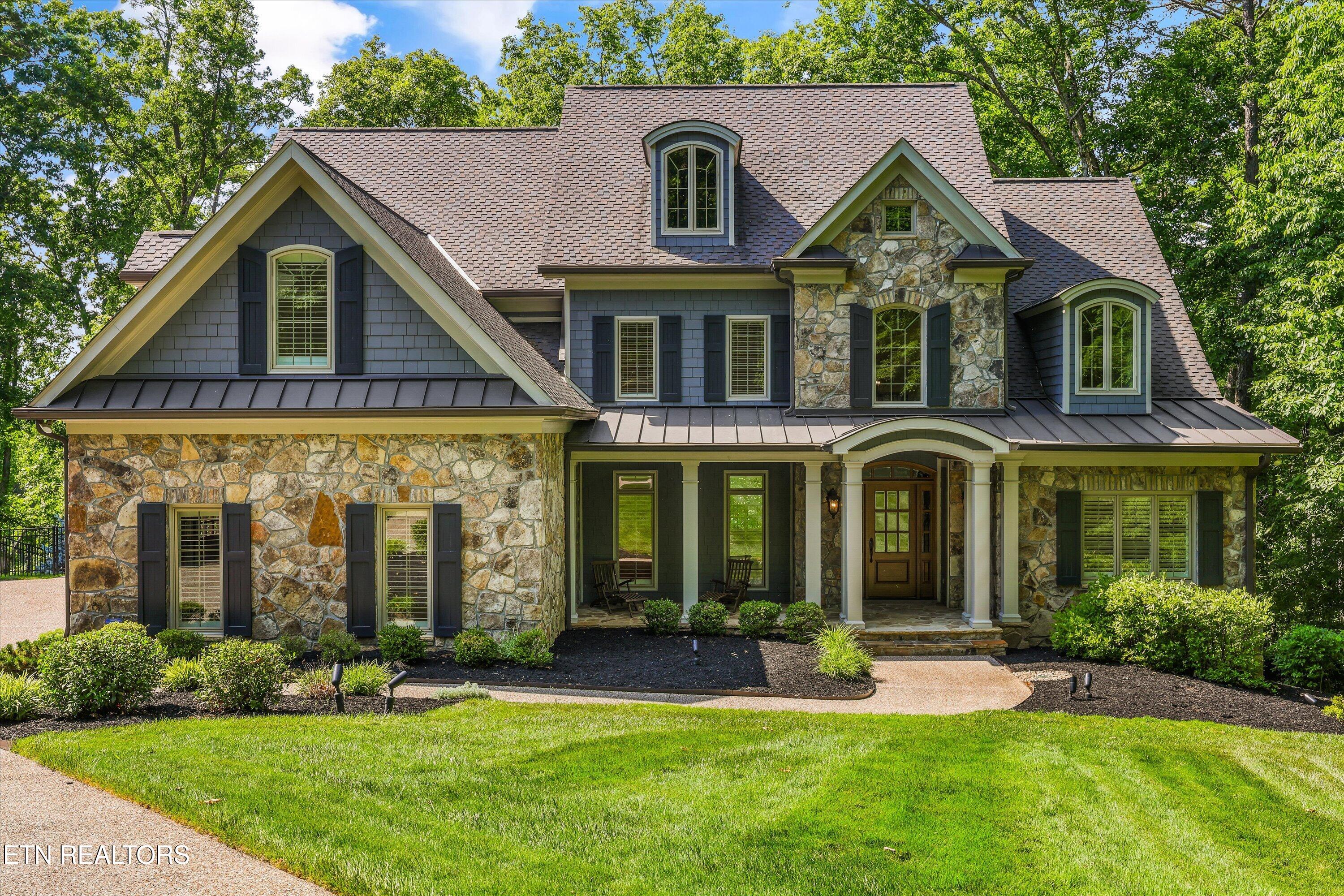 2533 Woodland Reserve Lane — photo