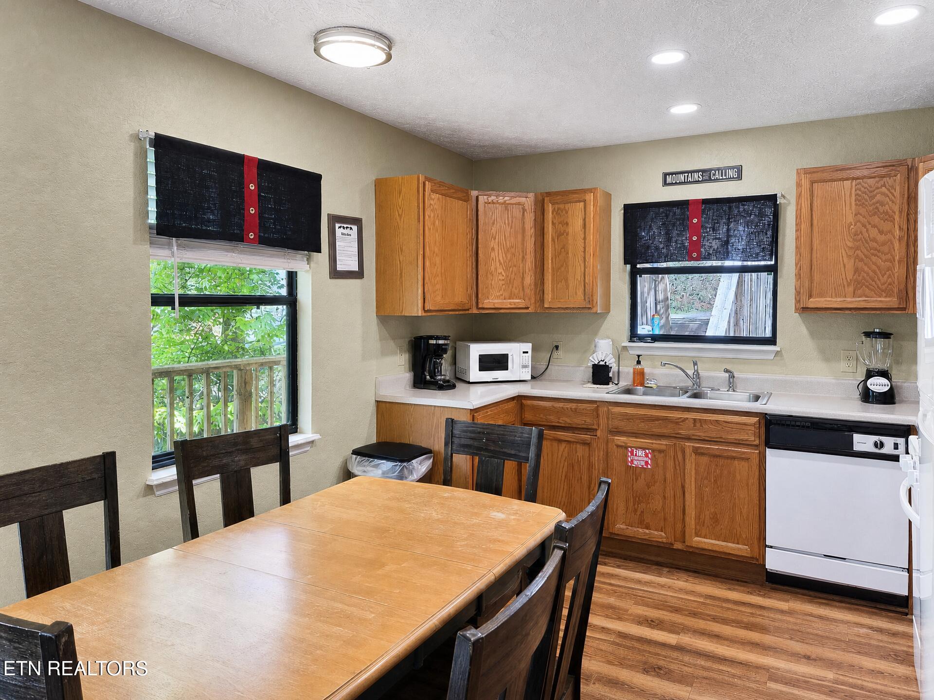 1805 Cherry View Lane — photo