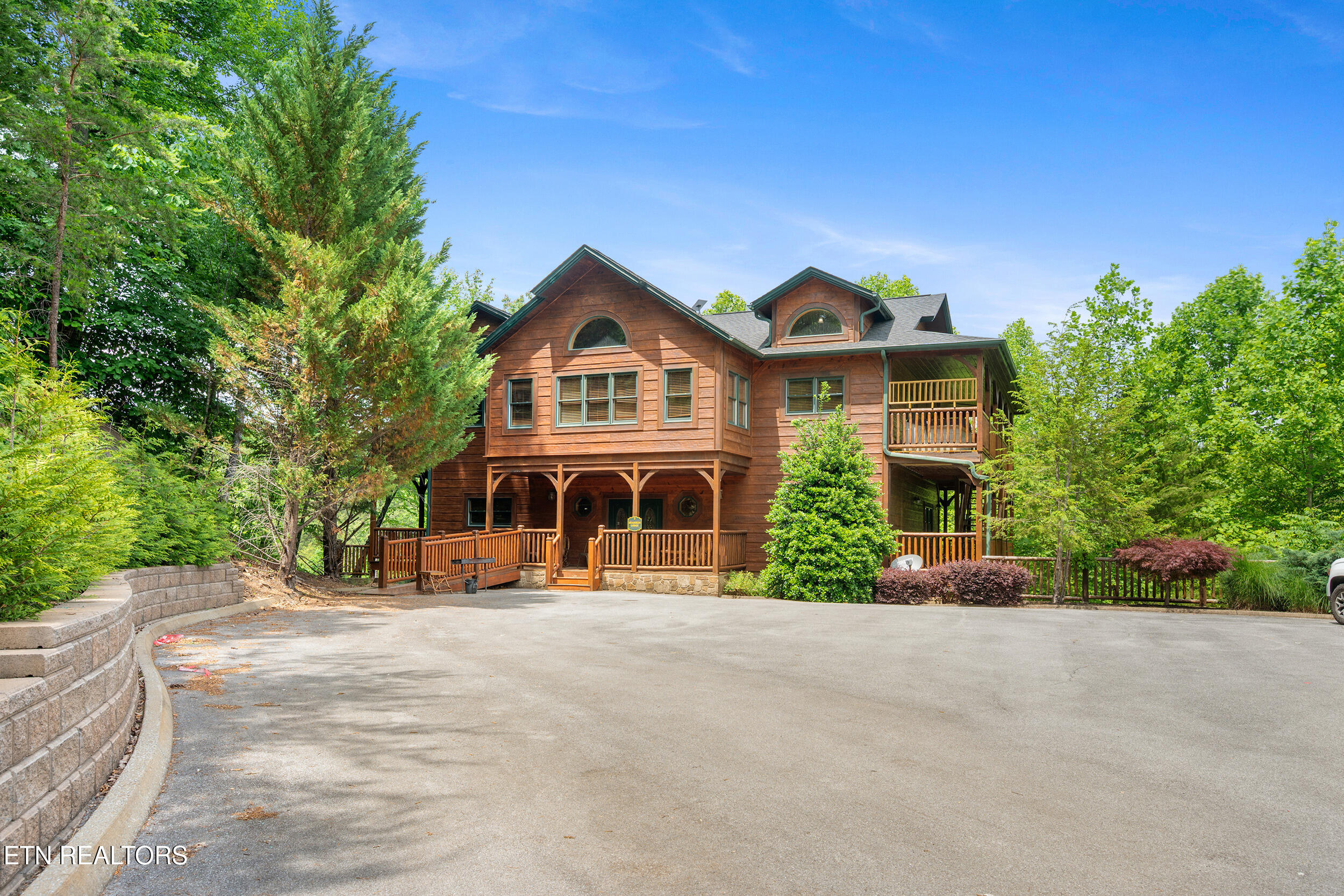 Home in Gatlinburg, TN 37738 — photo 3