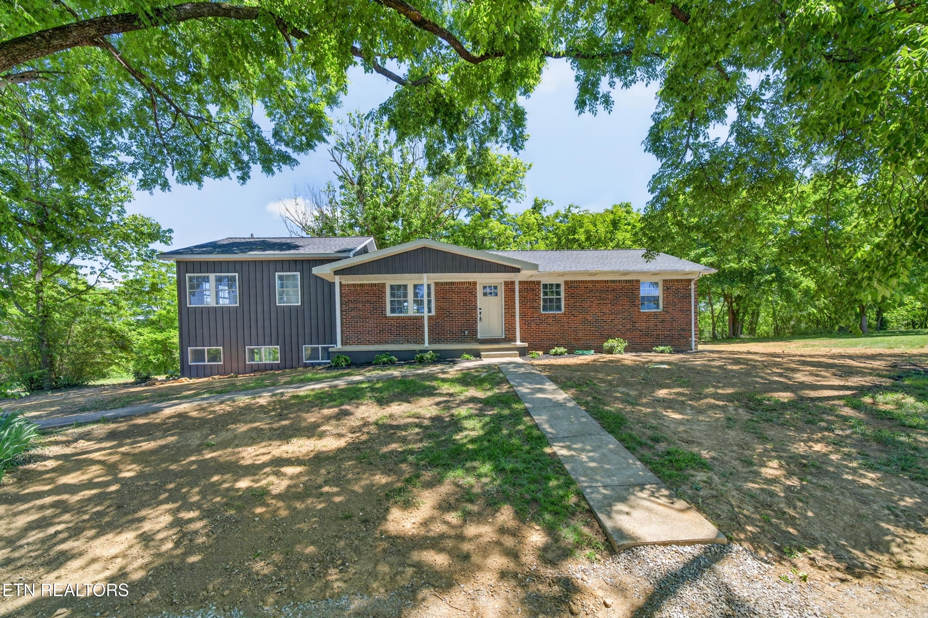 2155 Fairview Rd — photo