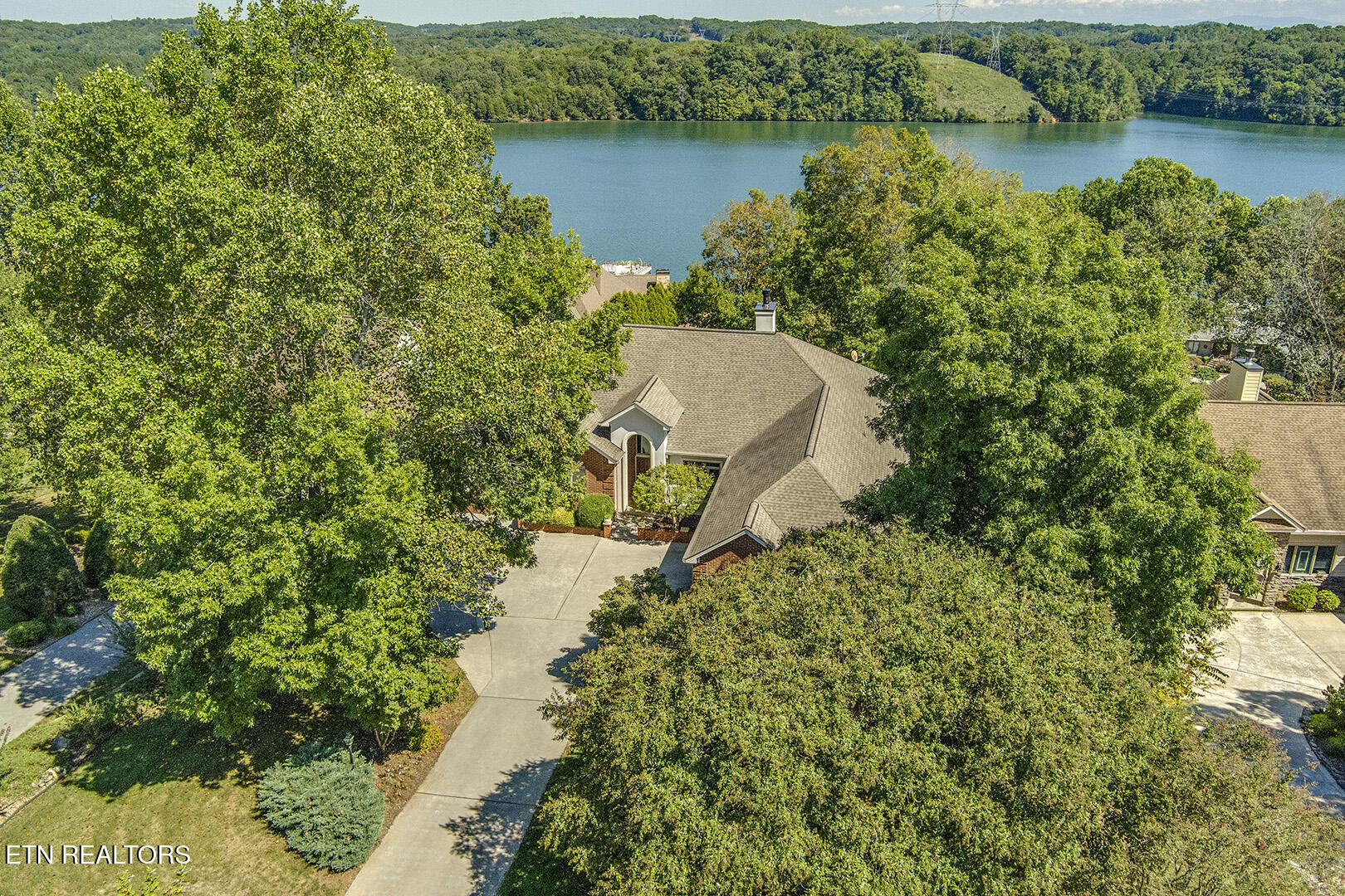 410 Catoosa Lane — photo