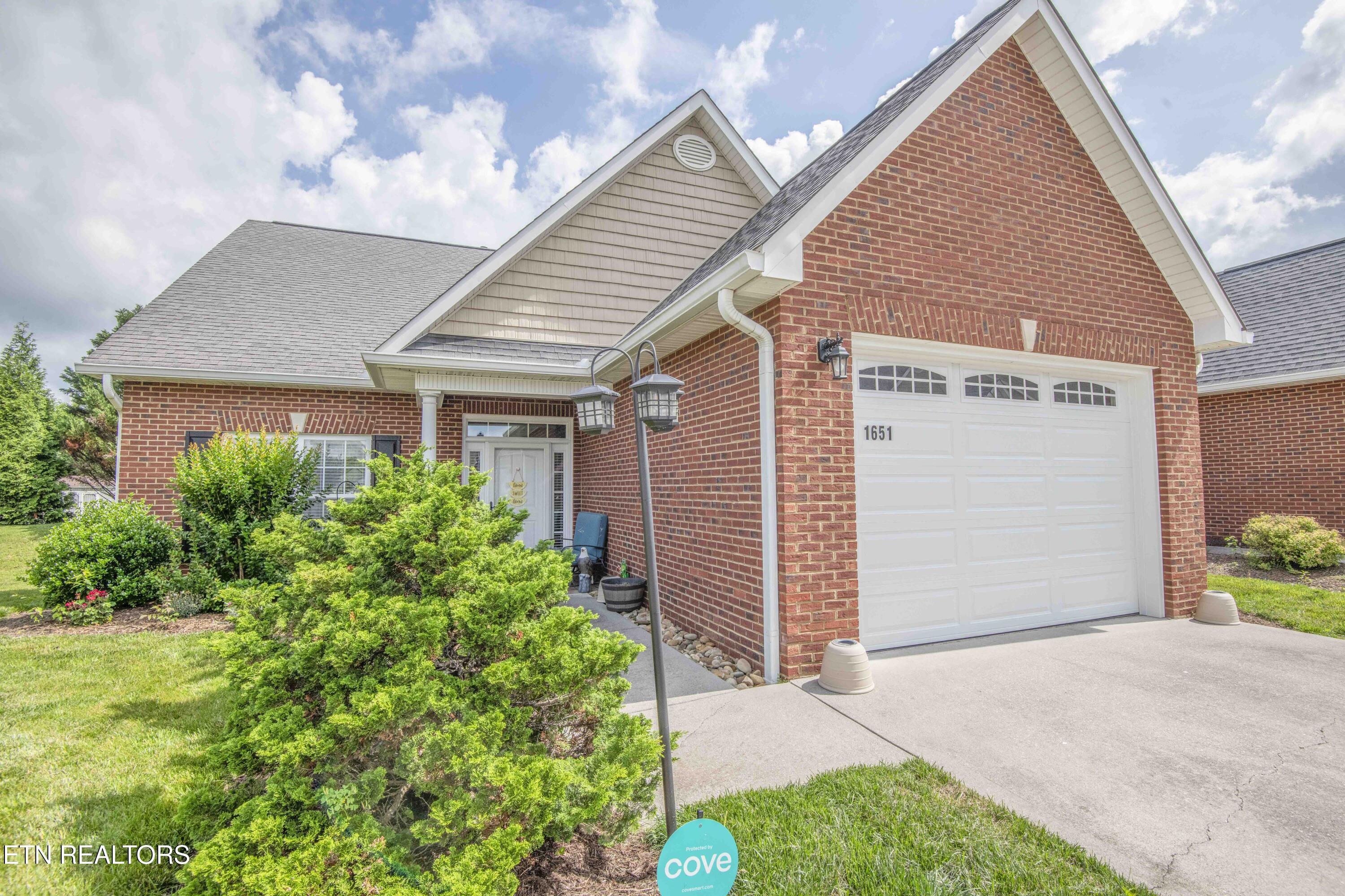1651 Wisteria View Way — photo