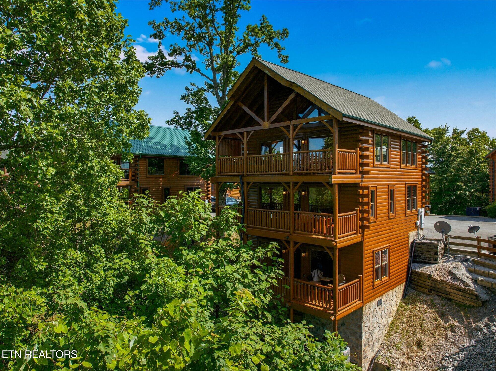 2809 White Oak Ridge Lane — photo