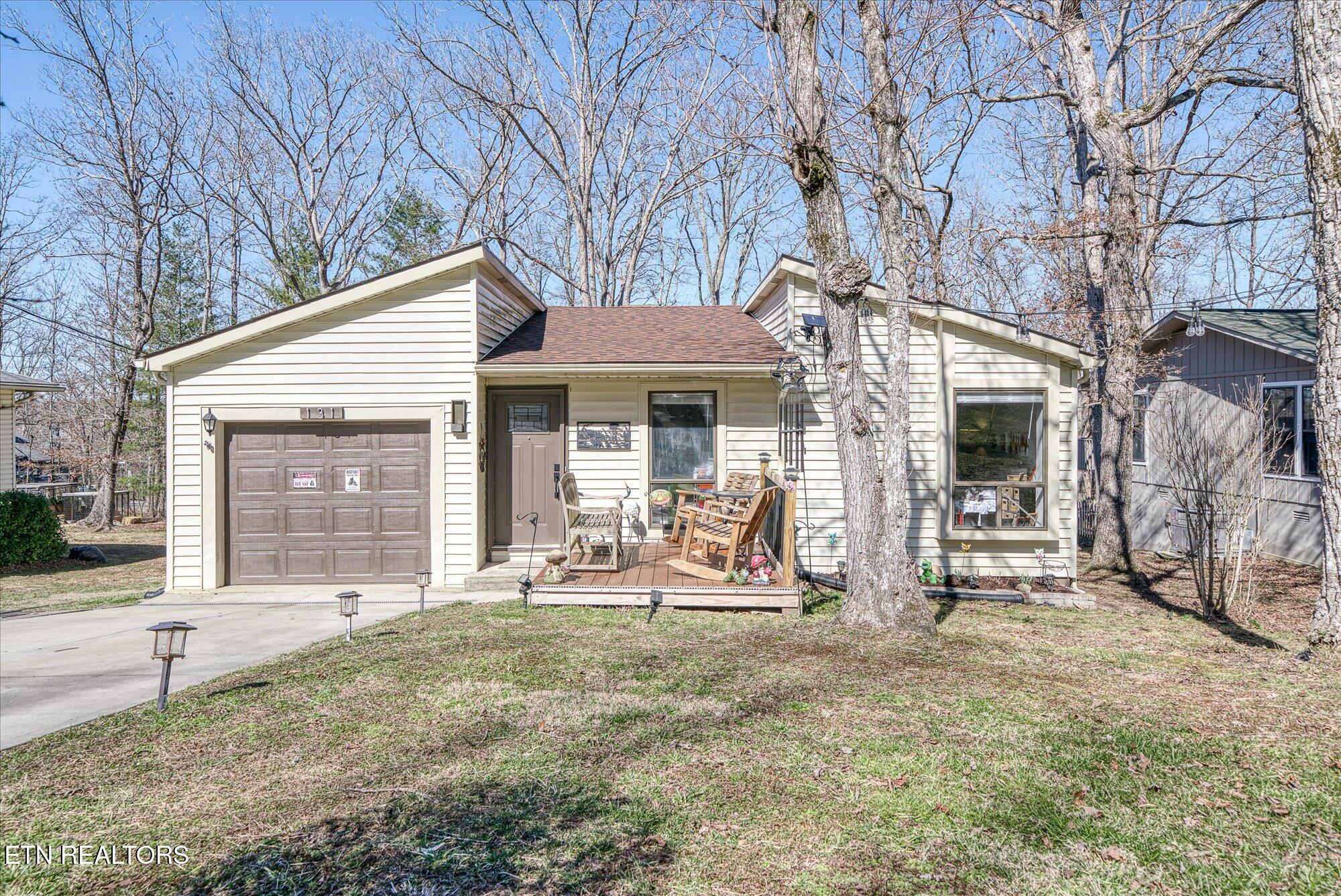 131 Lakeshire Drive — photo