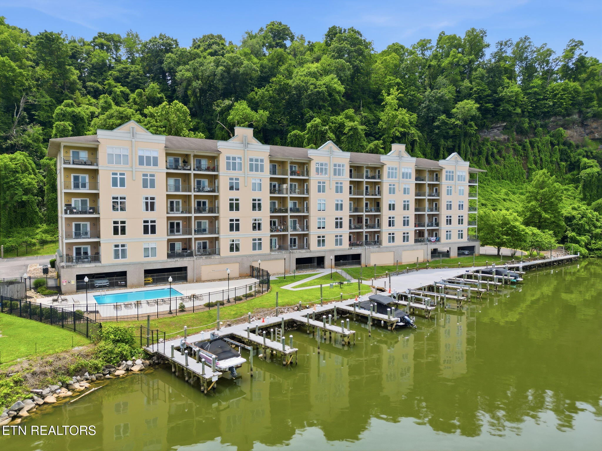 3001 River Towne Way 407 — photo