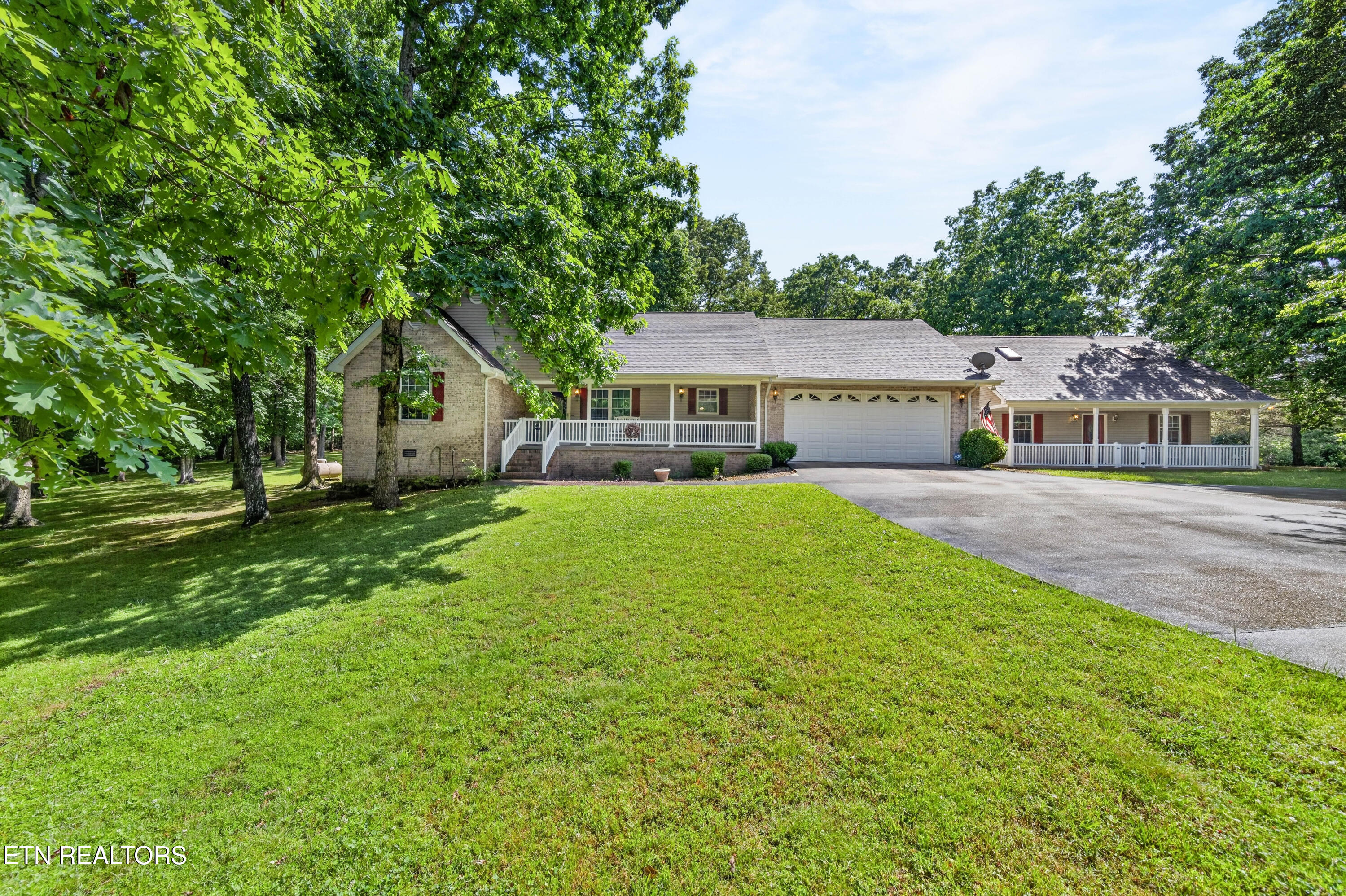 209 Basses Creek Lane — photo